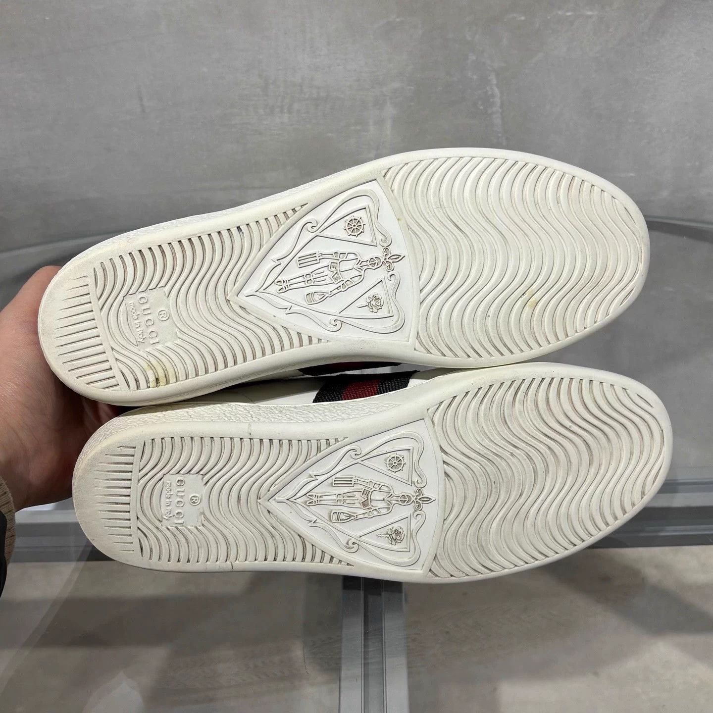 Gucci GUCCI ACE Embroidered Red/Green Web Sneakers 37.5 Size US 7.5 / IT 37.5 - 7 Thumbnail