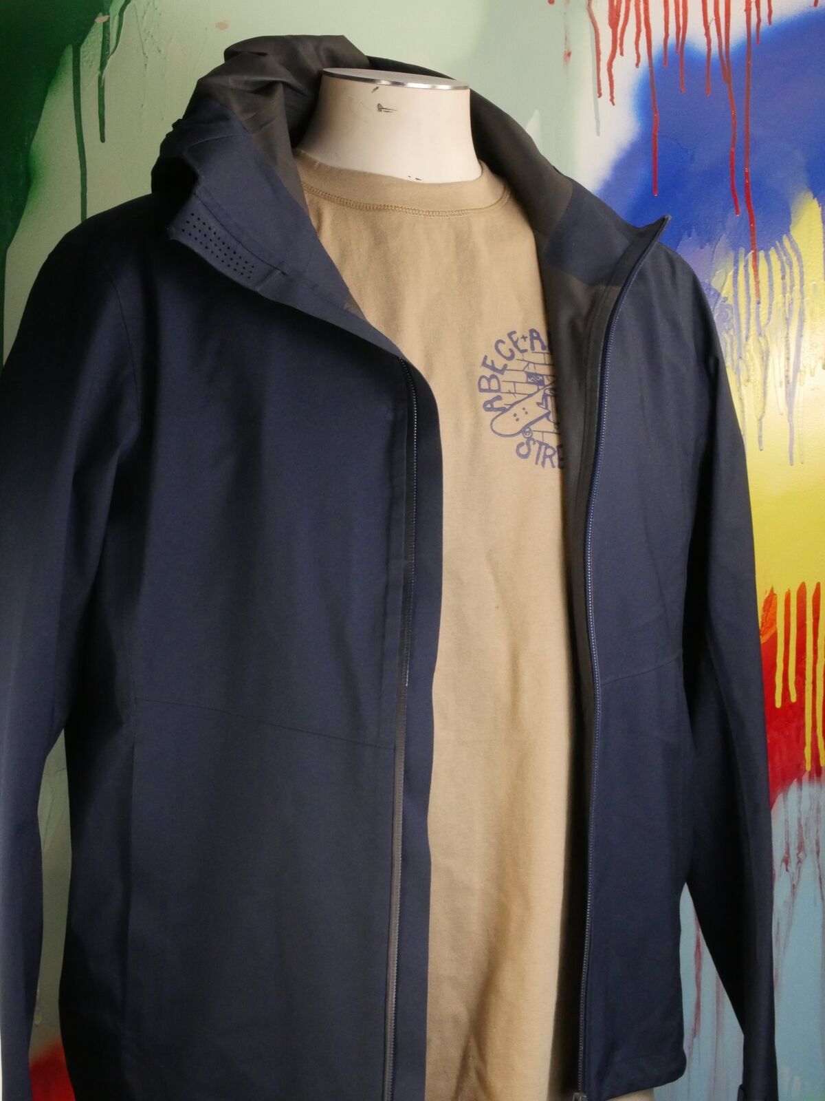 Uniqlo Burning Spear Rasta blaze 1 Windbreaker Size US M / EU 48-50 / 2 - 2 Thumbnail