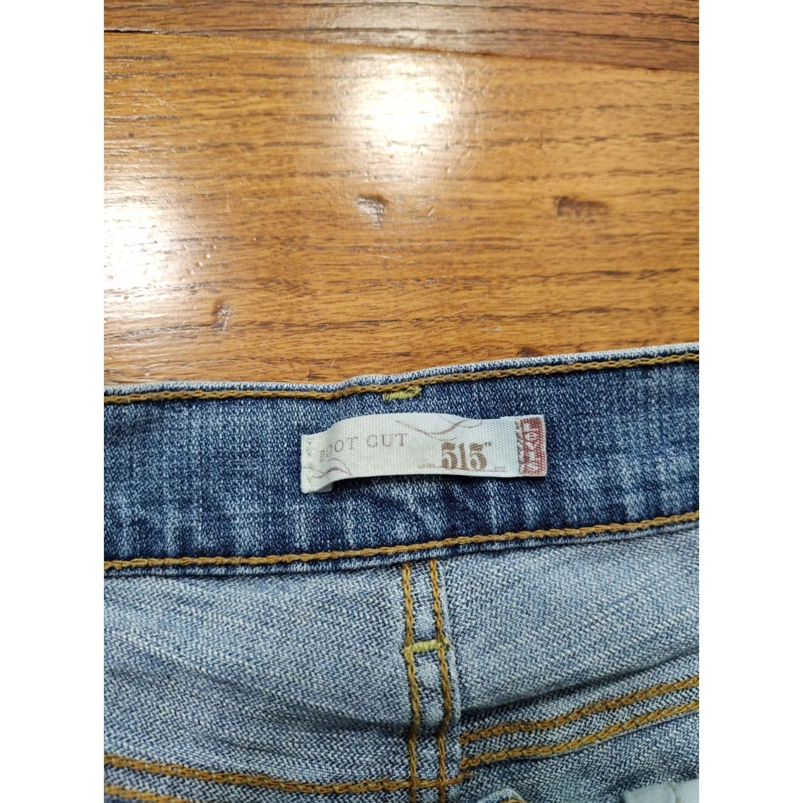 Levi's VINTAGE Levi's 515 Shorts Womens 8 31 Blue Denim Pockets Light Wash Cut Off 90s Outdoor Size 30" / US 8 / IT 44 - 4 Thumbnail