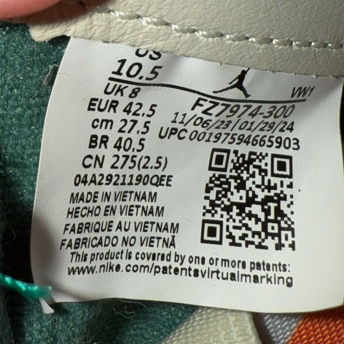 Jordan Brand Size 10.5W (9M) - Chanel x Air Jordan 3 Retro SP Bicoastal Size US 10.5 / IT 40.5 - 6 Thumbnail