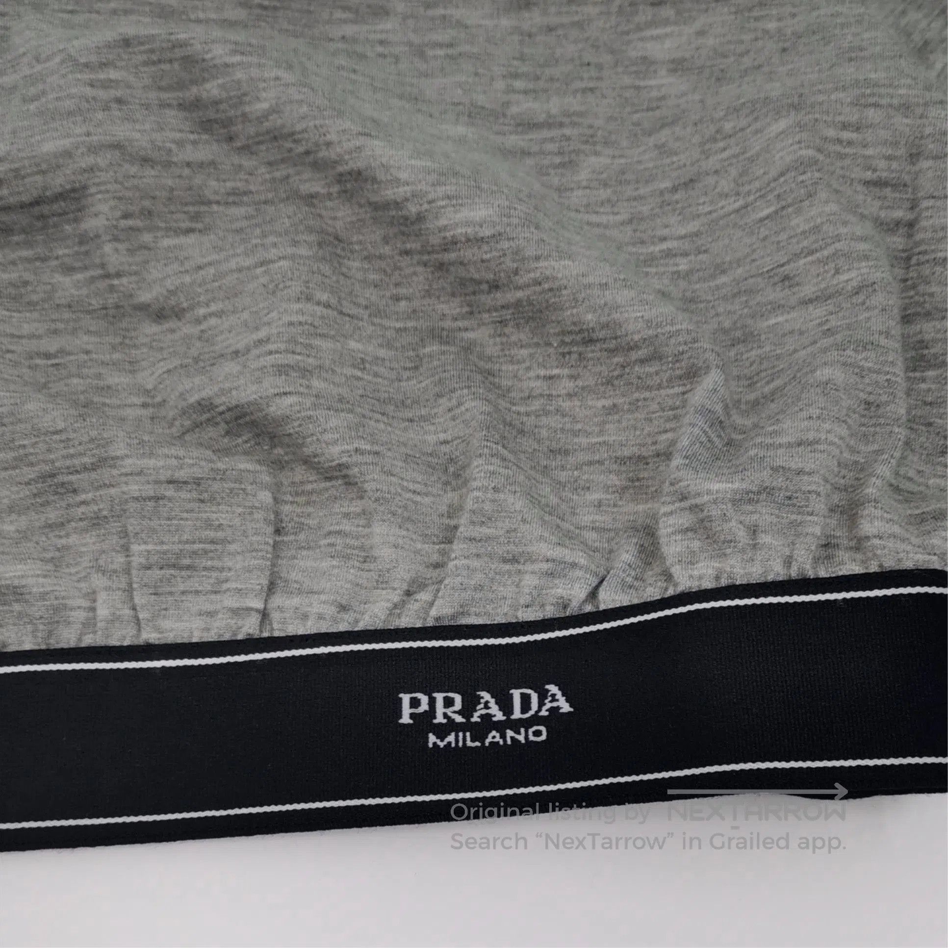 Prada Prada Gray Cropped Logo Tee . Size L / US 10 / IT 46 - 3 Thumbnail