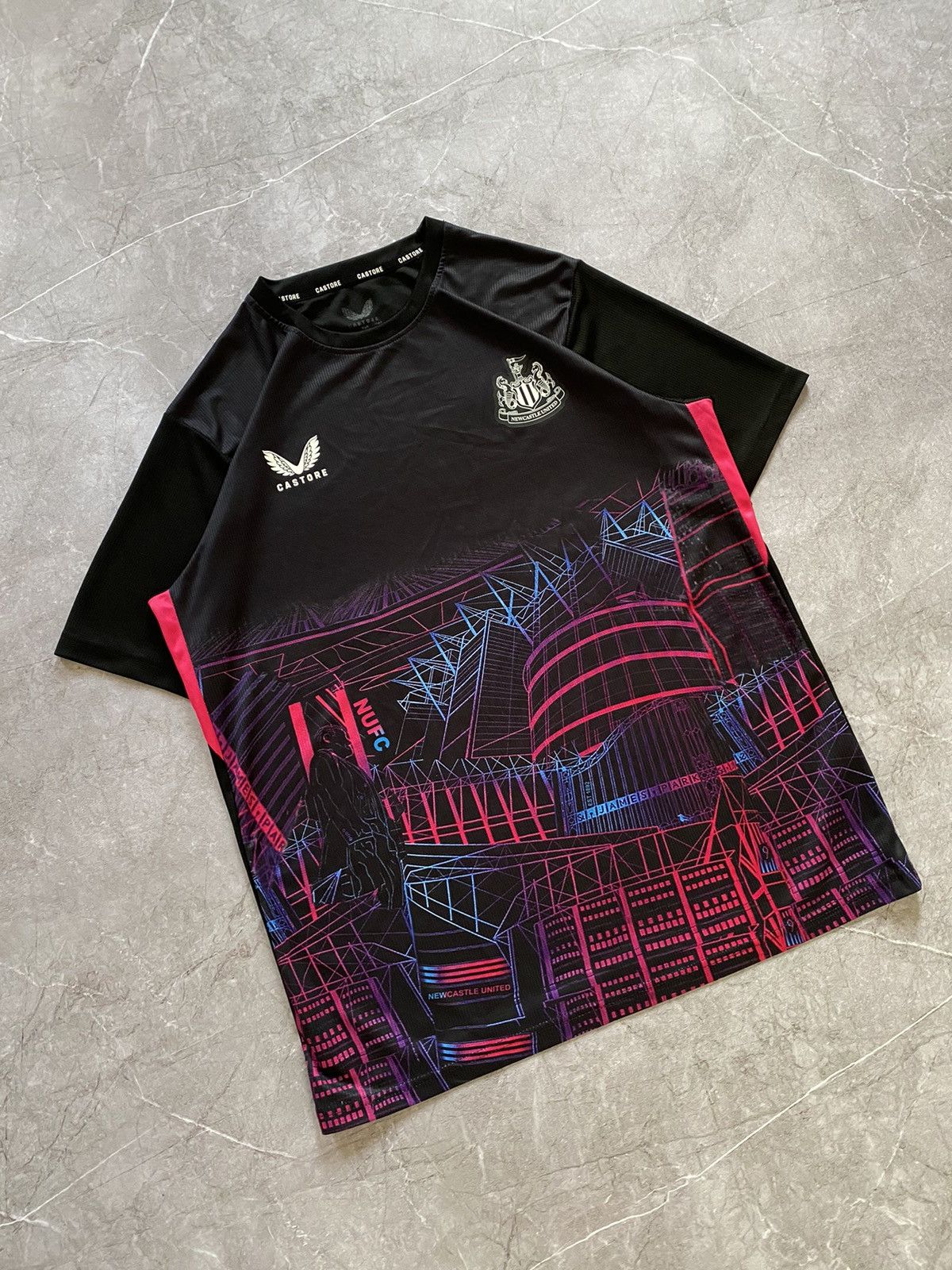 Castore × Vintage Newcastle United 23-24 Stadium Edition Castore Soccer Jersey Size US XL / EU 56 / 4 - 1 Thumbnail