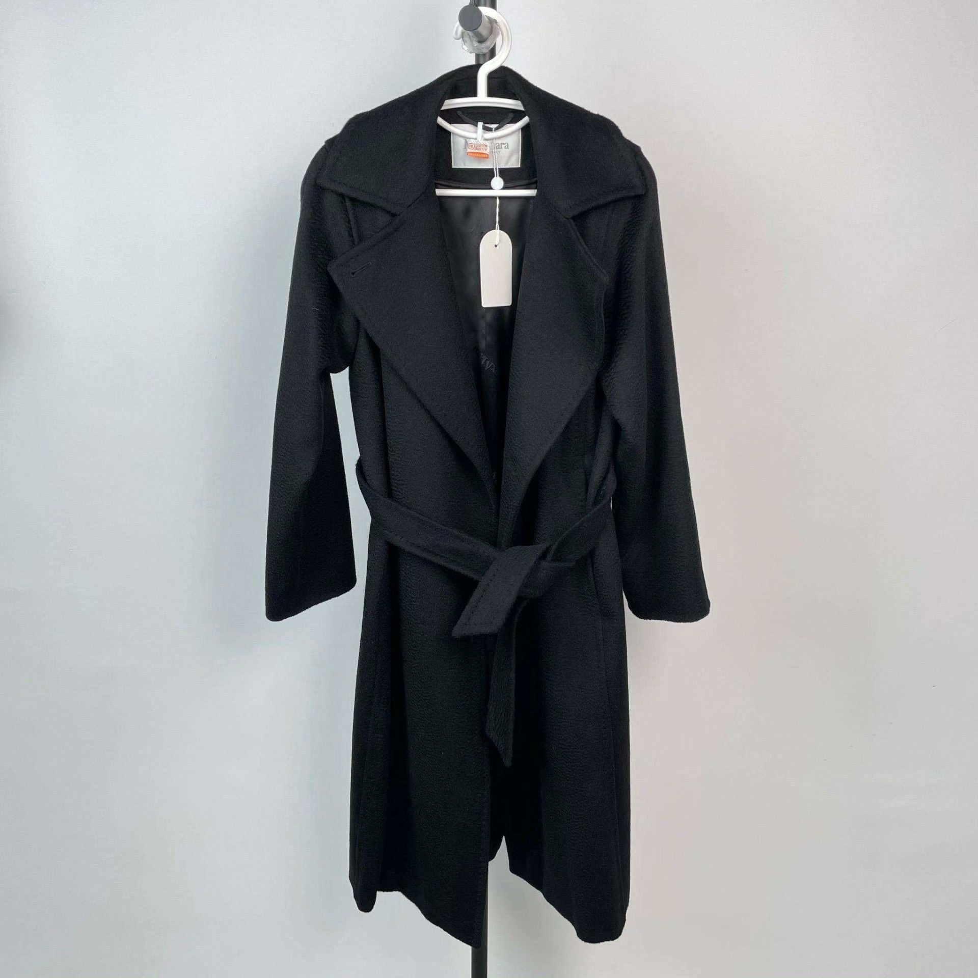 Max Mara Max Mara Black Coat 50 Women Size XL / US 12-14 / IT 48-50 - 1 Thumbnail