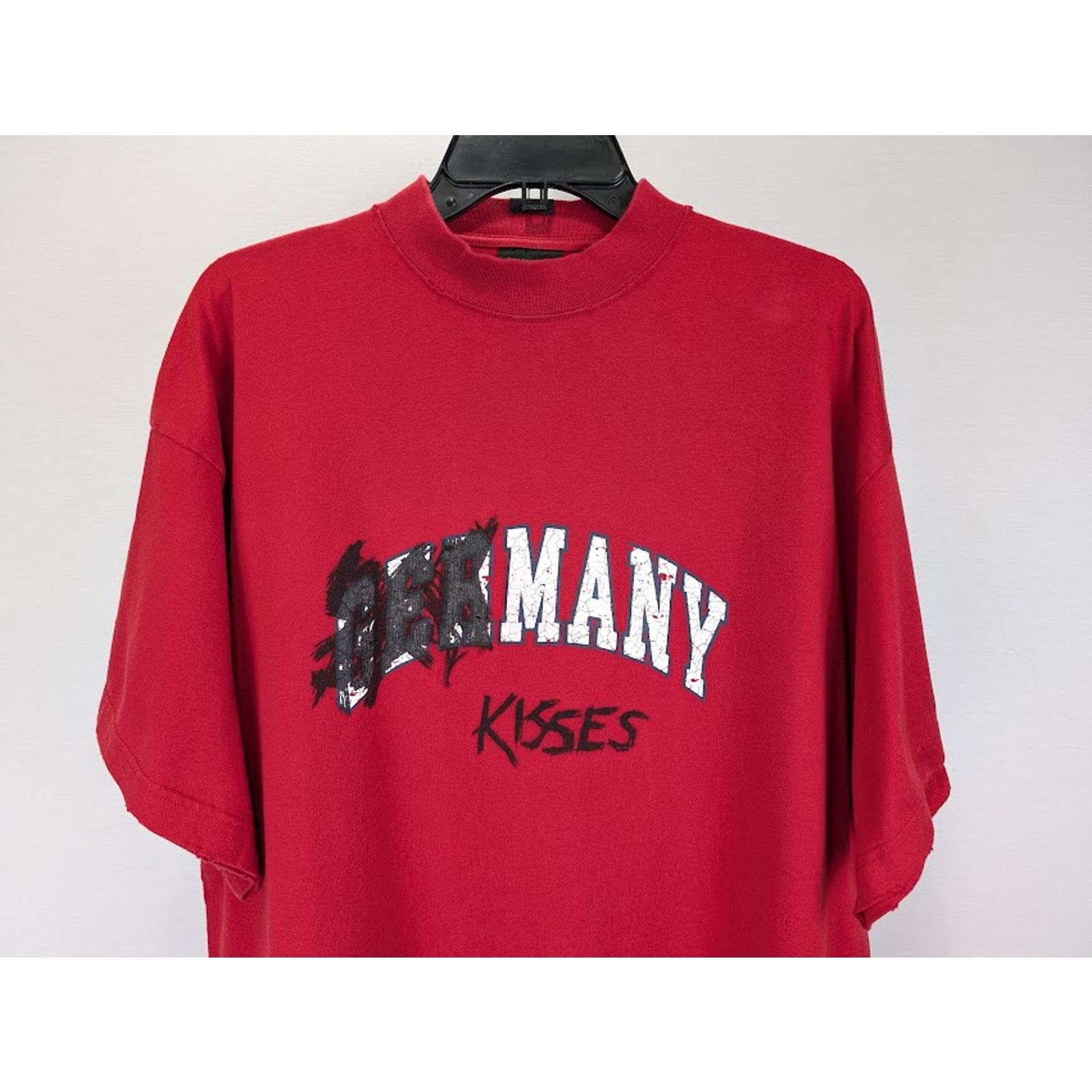 Balenciaga o1rshd1 Oversized T-Shirt in Faded Red Size US S / EU 44-46 / 1 - 5 Thumbnail