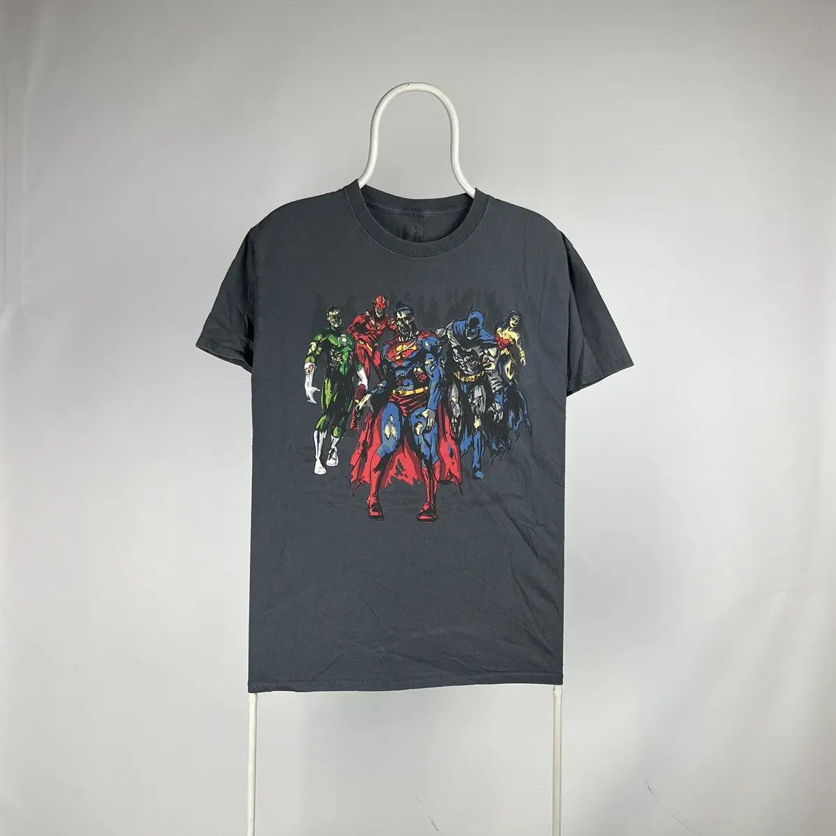 Band Tees Justice League Tshirt movie zombie apocalypse size Large Size US L / EU 52-54 / 3 - 1 Thumbnail