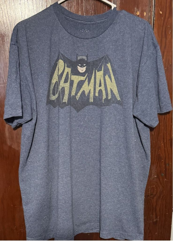 DC Comics Batman Vintage Logo T-Shirt Men's Size XL DC Comics Blue Size US XL / EU 56 / 4 - 1 Thumbnail