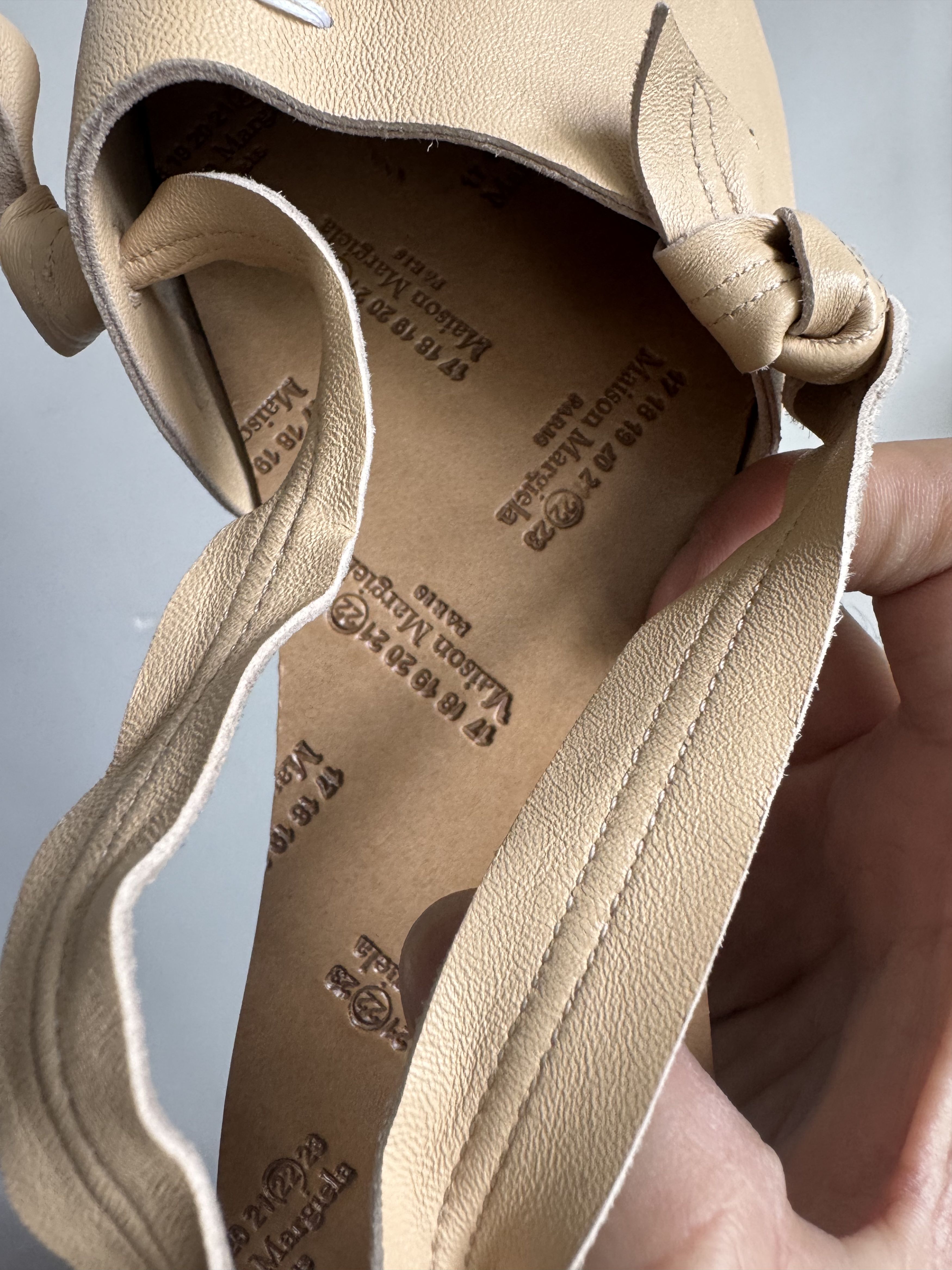 Maison Margiela Masion Margiela Leather Tabi Strap Ballet Flats Size 37.5 Size US 7.5 / IT 37.5 - 14 Thumbnail