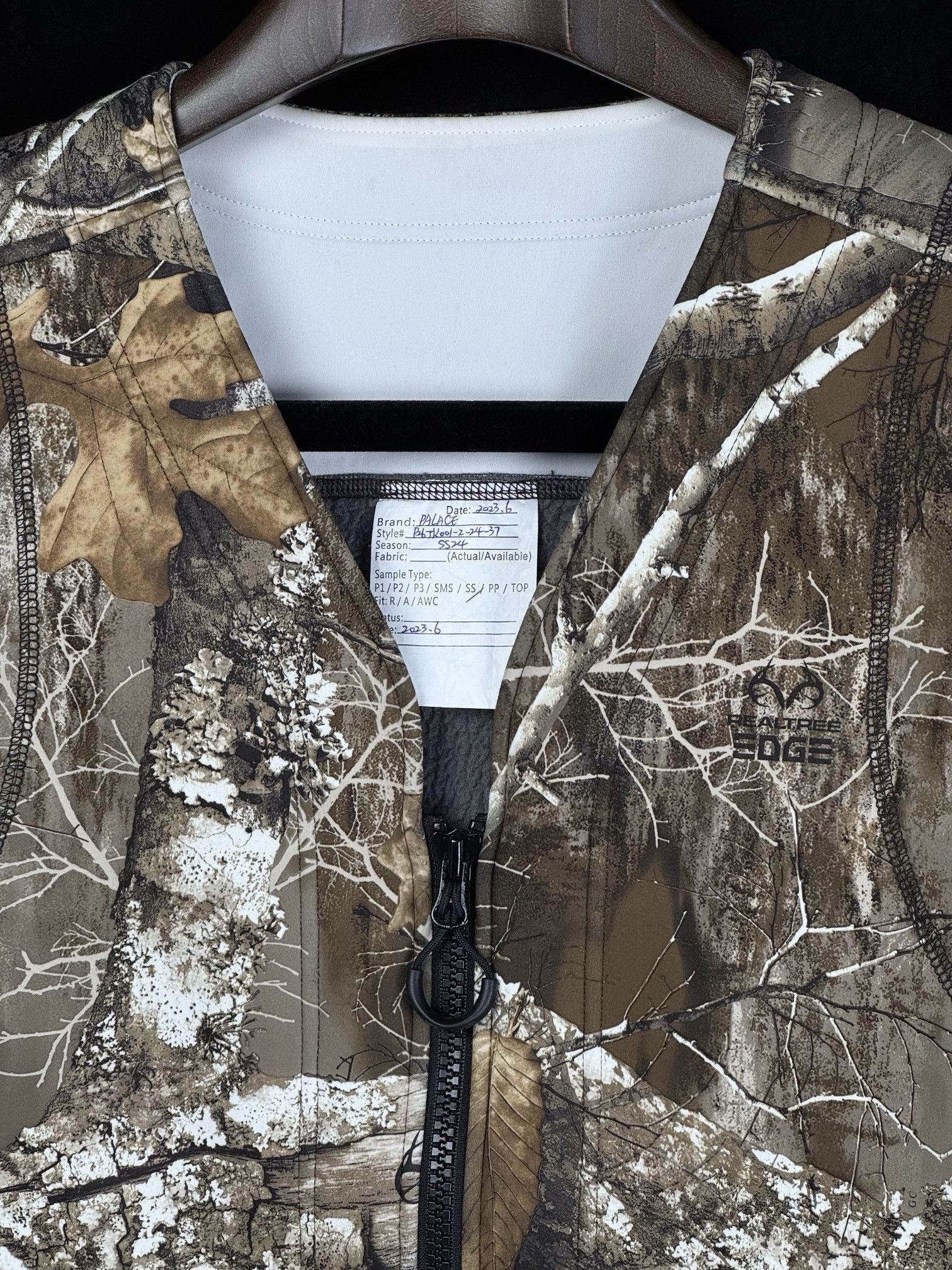 Goretex GORE-TEX WINDSTOPPER VEST REALTREE MAX 7 Size US M / EU 48-50 / 2 - 2 Thumbnail