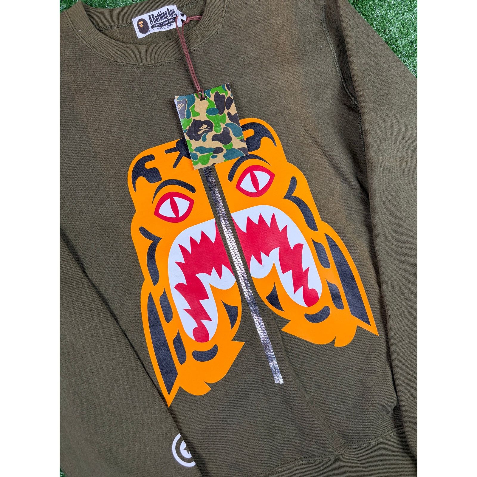 Bape BAPE Tiger HeavyWeight Olive Crewneck FW19 Size Medium Size US M / EU 48-50 / 2 - 2 Thumbnail