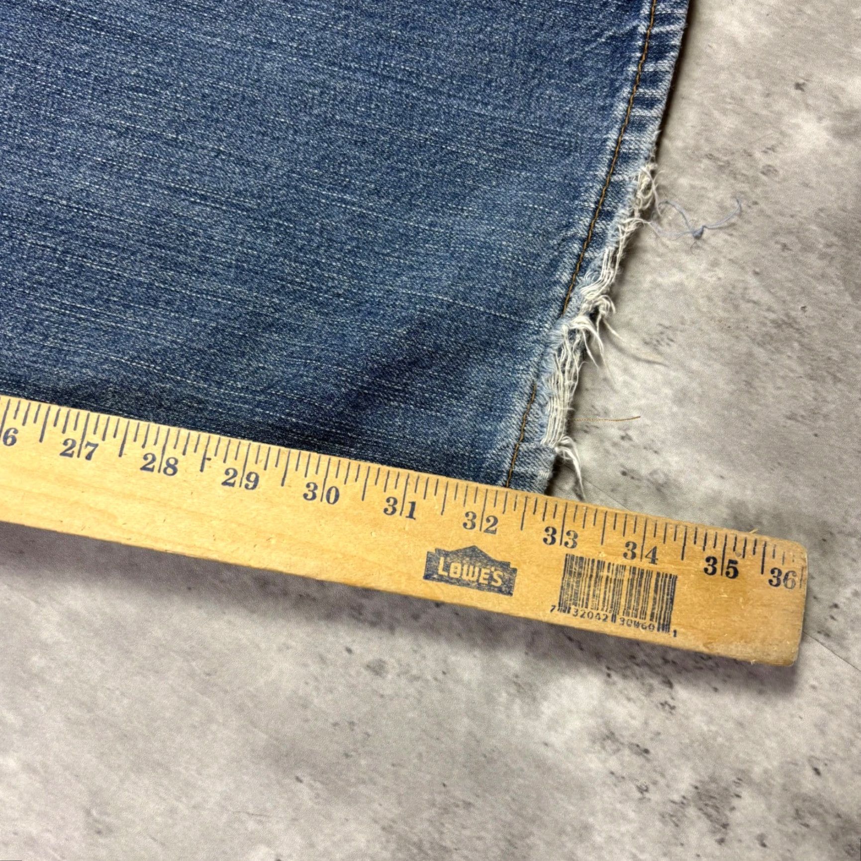 Denime Levi Strauss Levi's 559 Jeans Mens 34x32 Blue Denim Vintage Straight Leg Relaxed Fit 5-Pocket Distressed Cotton Regular Rise Mid No N/A Size US 34 / EU 50 - 5 Thumbnail