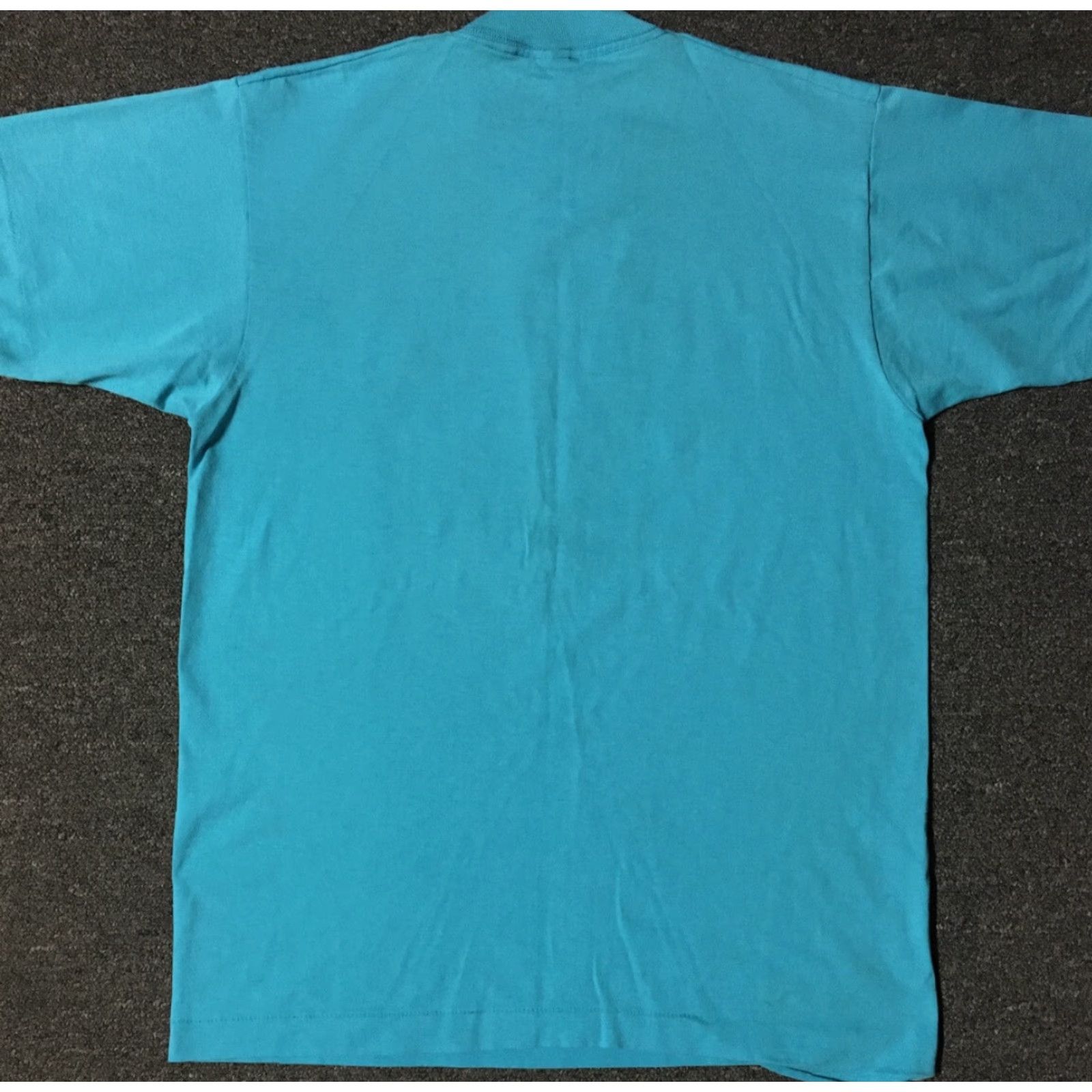 Vintage VINTAGE 90s Gateway College Fitness Center Distressed Faded Blue T-Shirt L Mens Short Sleeve Crew Neck Single Stitch Collegiate Grunge Army Punk Retro Size US L / EU 52-54 / 3 - 2 Thumbnail