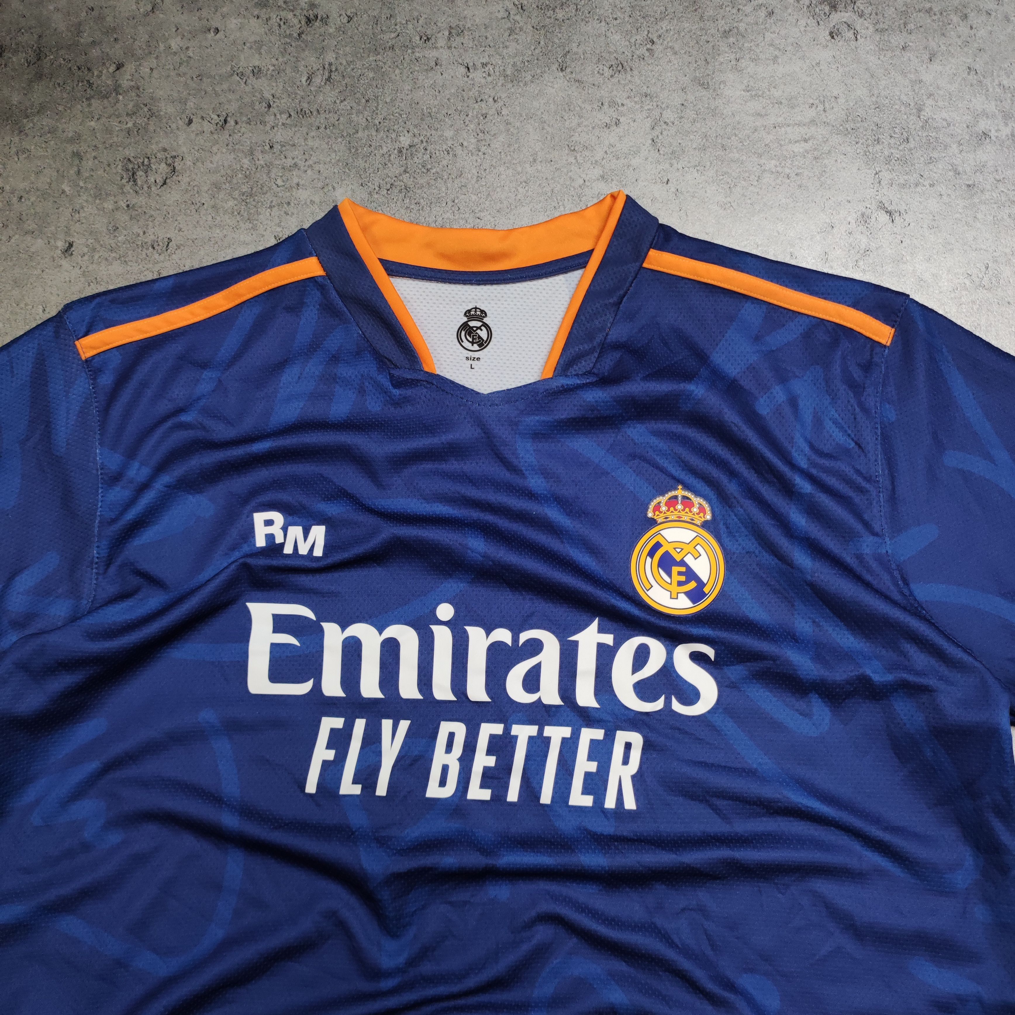 Other RARE Football Soccer Real Madrid Official Rogers Replica Kit Size US L / EU 52-54 / 3 - 4 Thumbnail