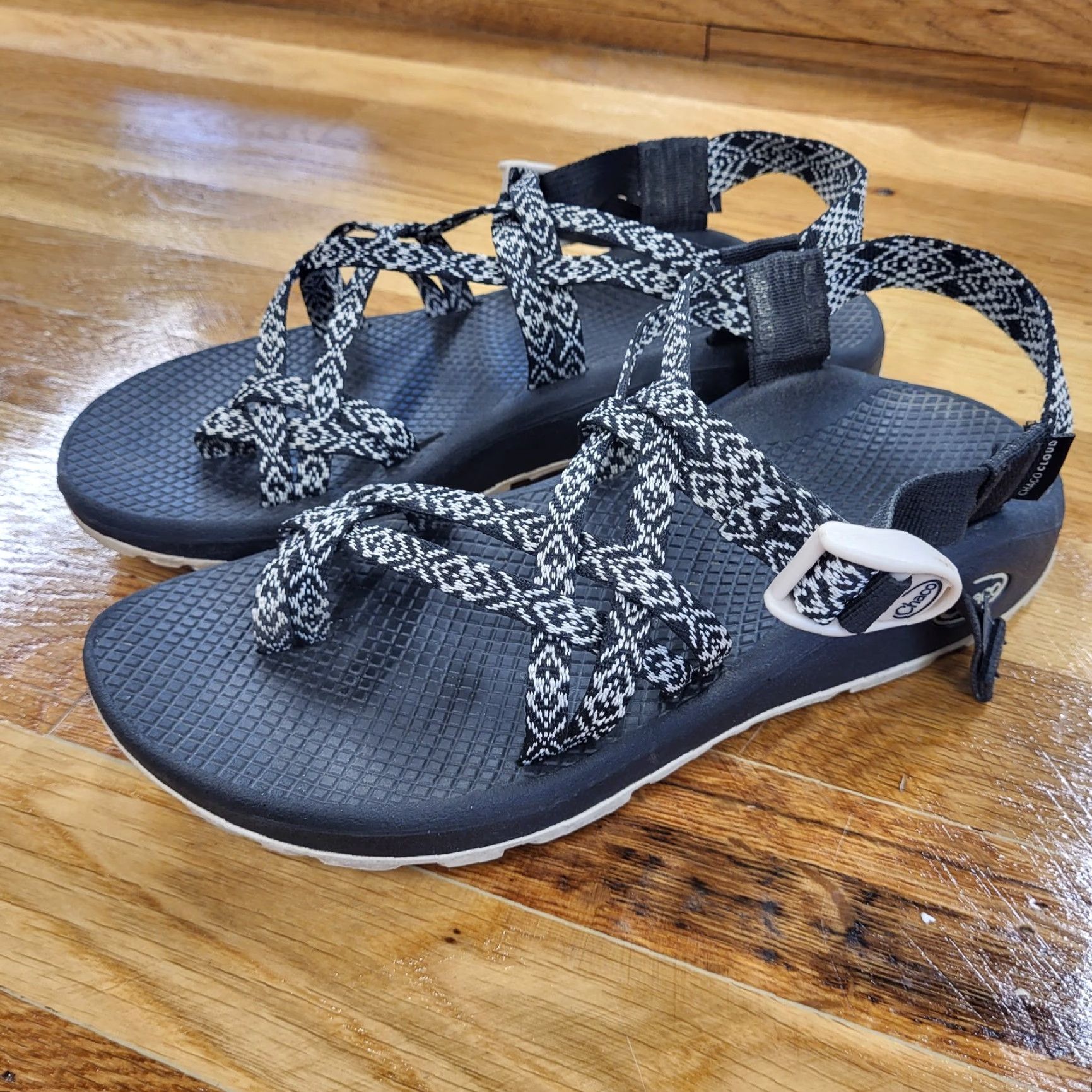 Chaco Chaco Sandal Womens US Size 9 M Zcloud X2 Sport Sandal Webb Angora Black & White Webb Angora Black & White M Womens Sandal Chaco Z/Cloud X2 Size US 9 / IT 39 - 2 Thumbnail