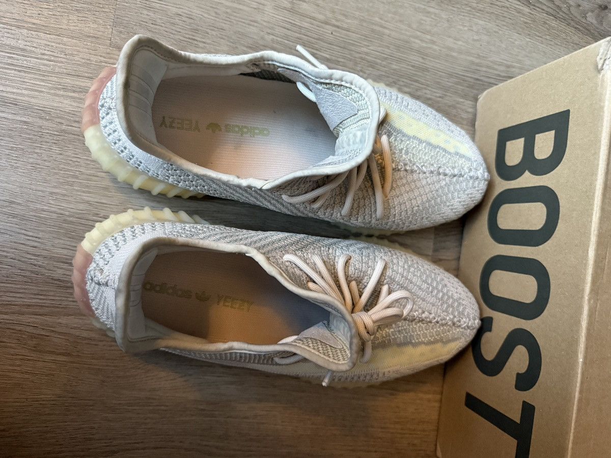 Adidas × Yeezy Adidas Yeezy Boost 350 v2 Size US 11 / EU 44 - 10 Thumbnail