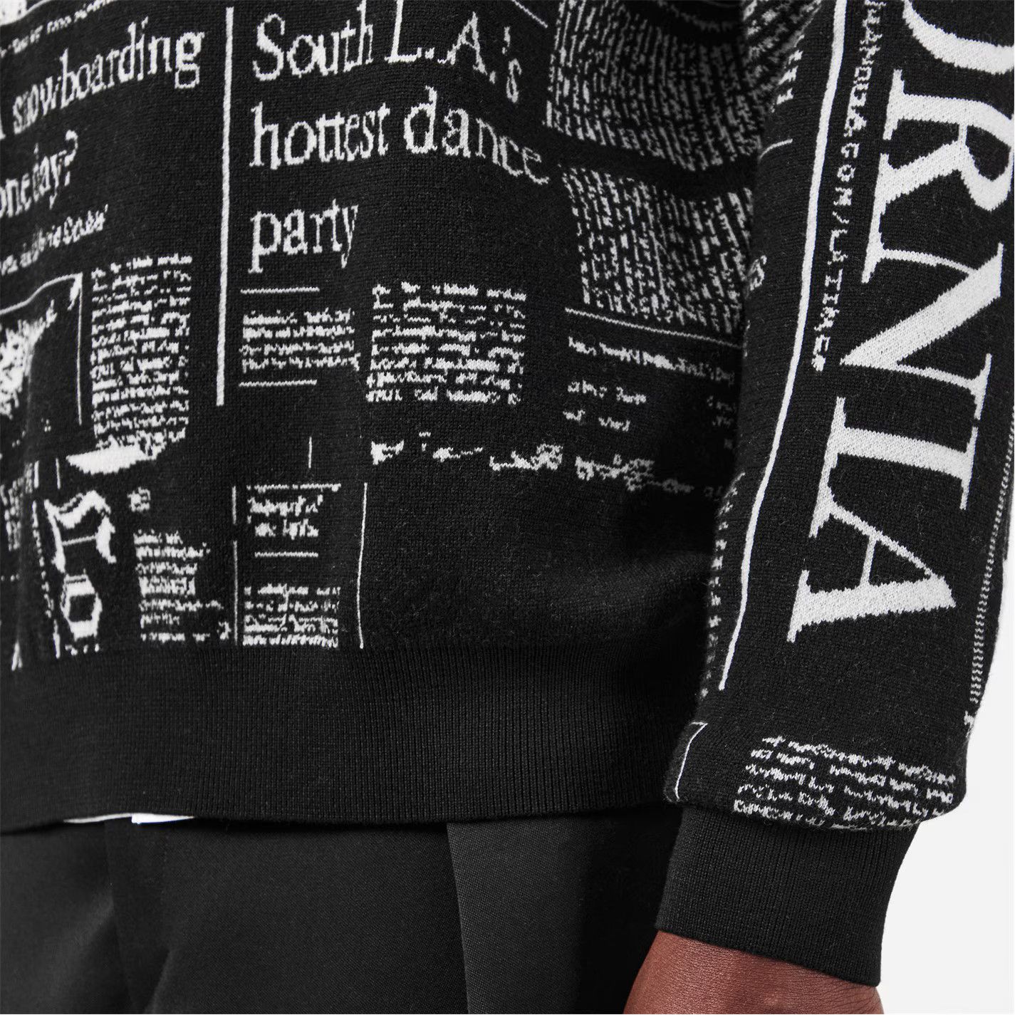 Palm Angels o1g2r1mq0426 Times News Sweater in Black Size US XL / EU 56 / 4 - 4 Thumbnail