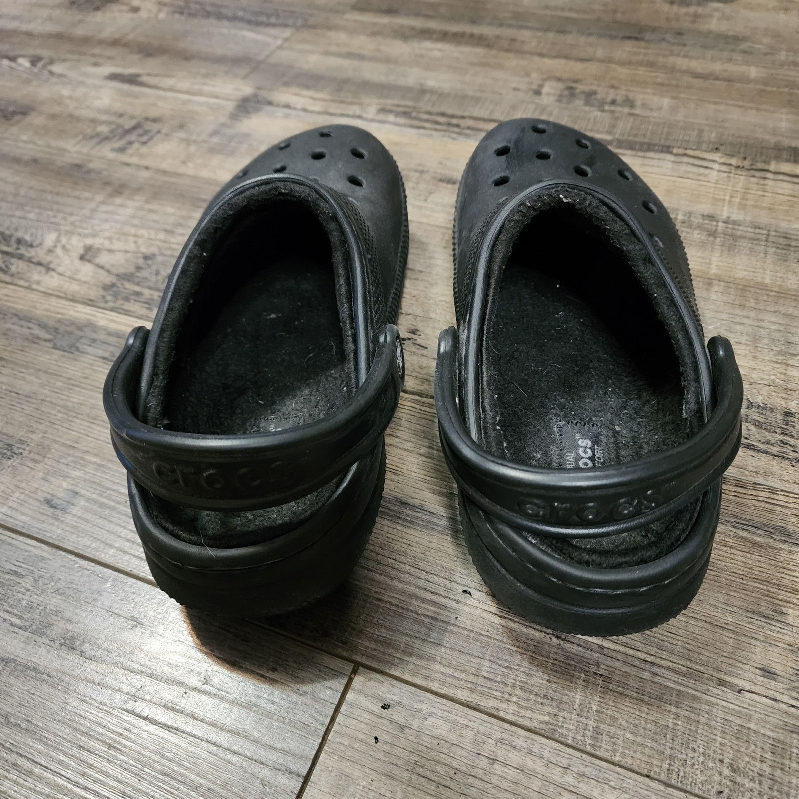 Crocs Crocs Dual Comfort Fleece Lined Black Clogs M-5, W-7 Size US 7 / IT 37 - 2 Thumbnail