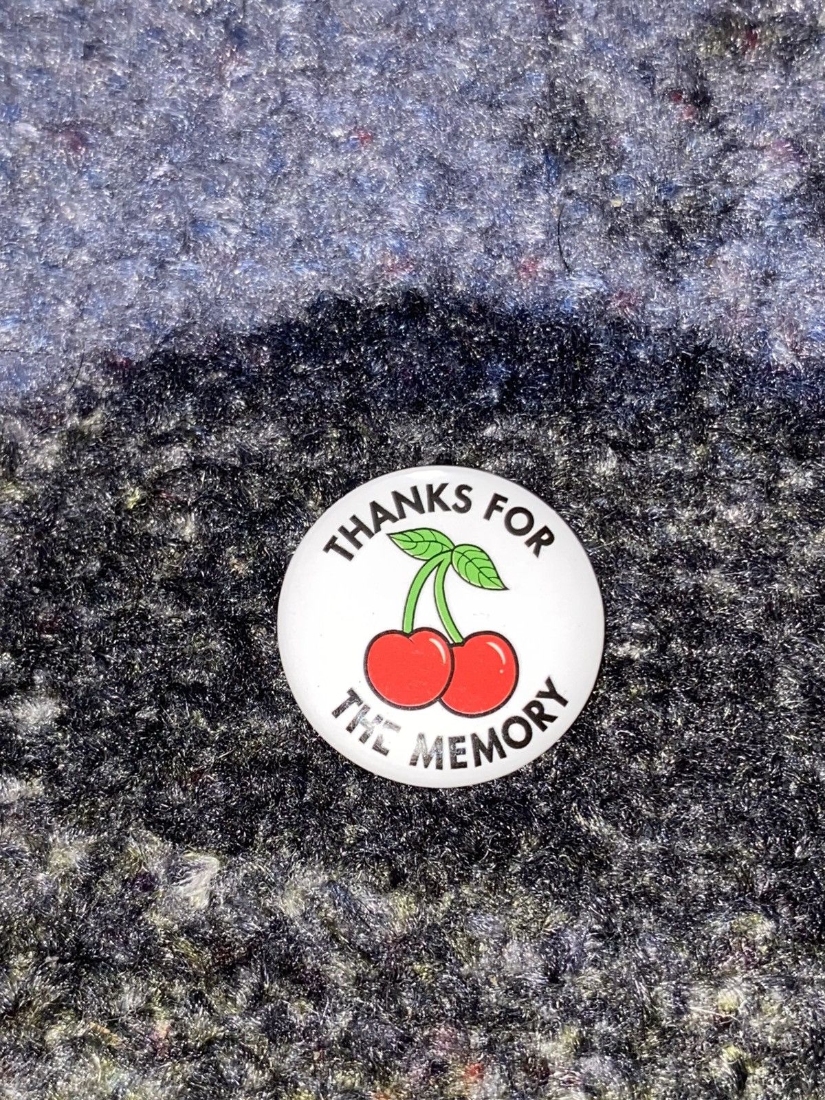 Supreme Supreme Cherry Thanks for the Memory Pin Size ONE SIZE - 2 Thumbnail