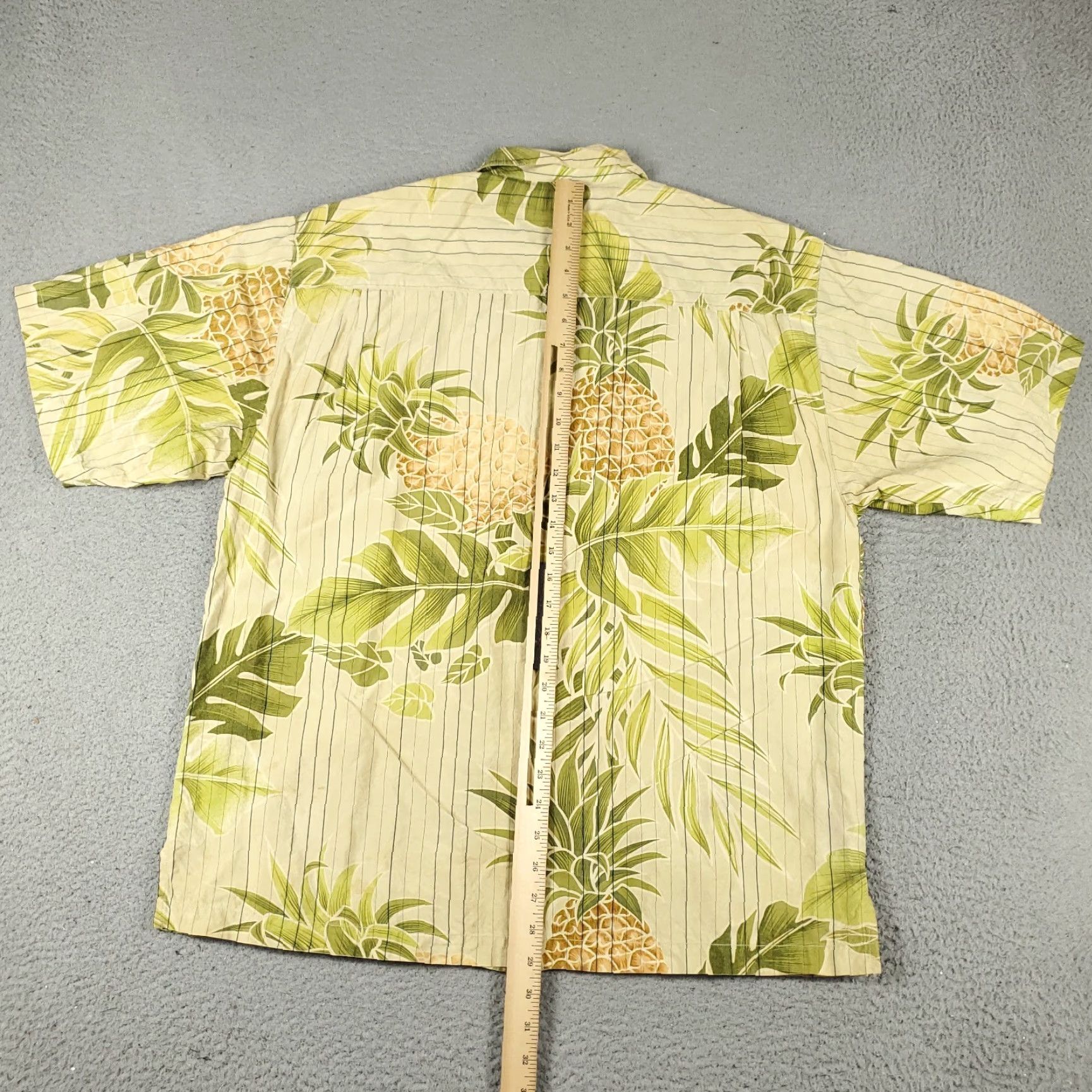 Tommy Bahama Tommy Bahama Hawaiian Shirt Mens Large Yellow Floral Button-Up Short Sleeve Size US L / EU 52-54 / 3 - 7 Thumbnail