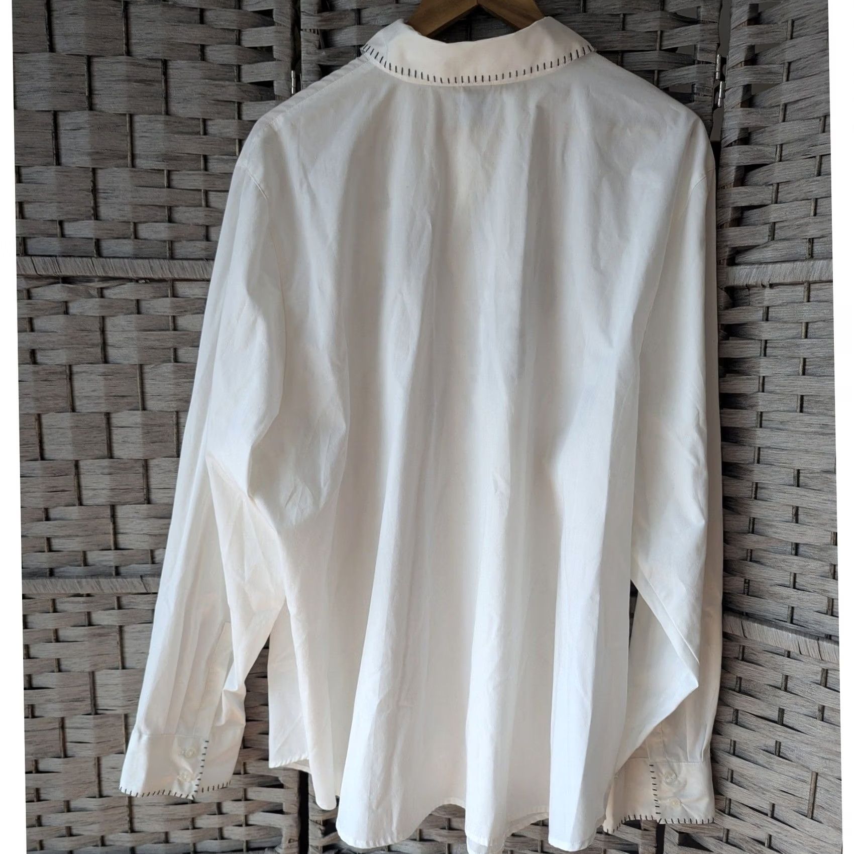 Vintage VINTAGE Koret Woman Button-Up Shirt Womens 3X Plus Size White Floral Embroidered Button-Up Shirt Size XXL / US 16-18 / IT 52-54 - 3 Thumbnail