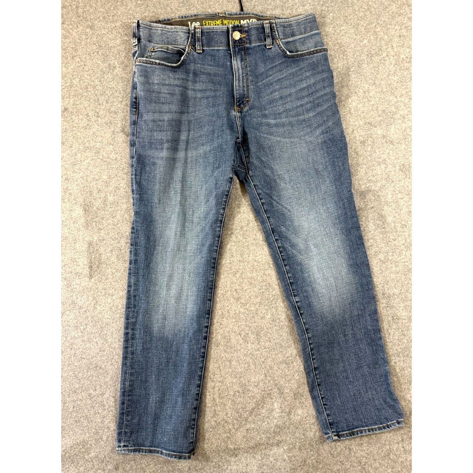 Lee Lee Extreme Motion MVP Jeans Mens 38x32 Blue Denim Straight Fit Tapered Leg Stretch Jeans Mens Regular Waist 37in Blue Denim Size US 38 / EU 54 - 2 Thumbnail