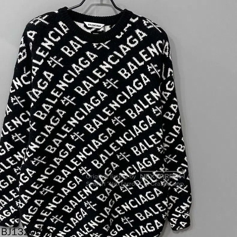 Balenciaga Balenciaga Year of the Ox Limited Edition Full Print Logo Size US XS / EU 42 / 0 - 2 Thumbnail