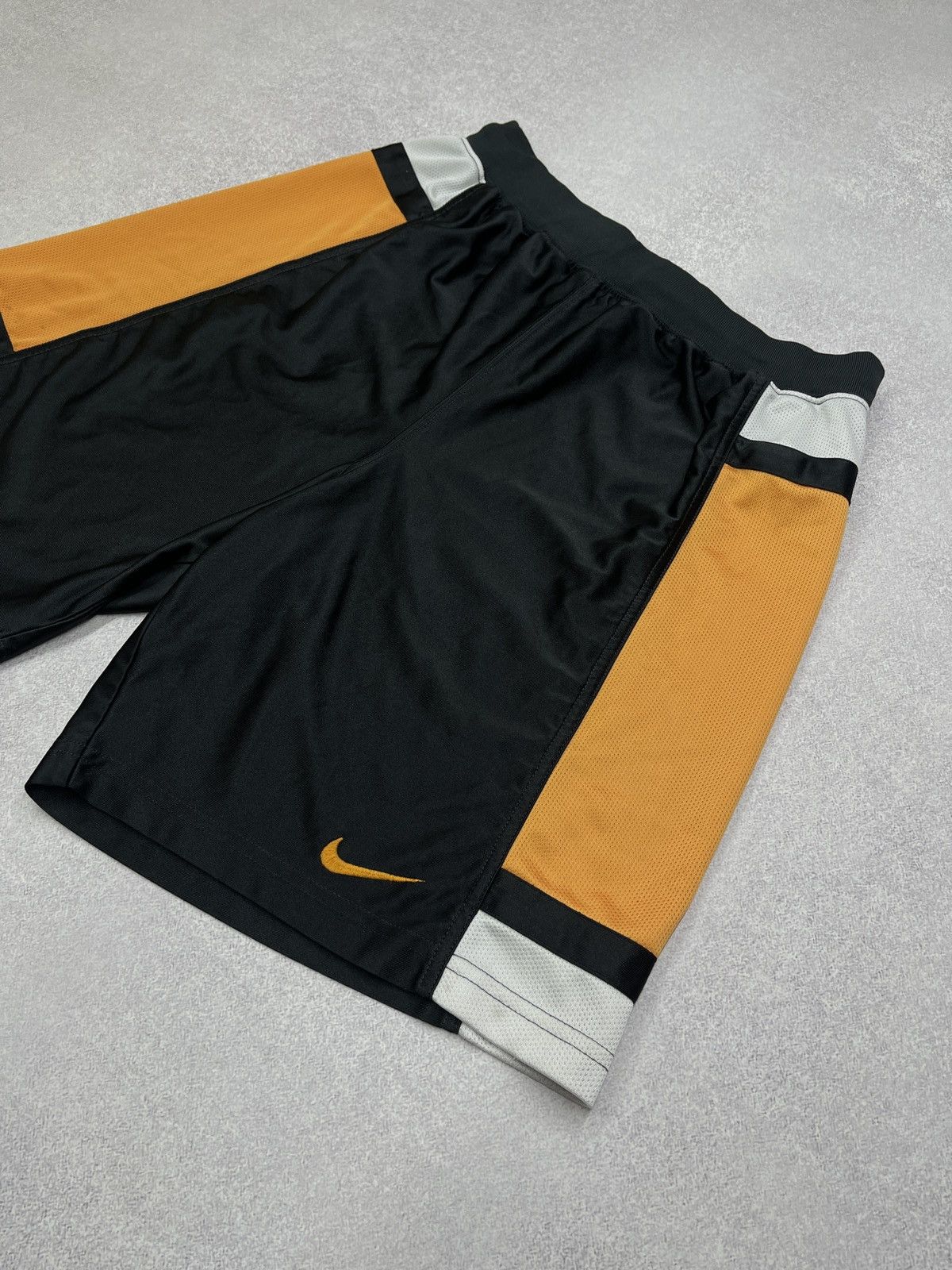 Nike Vintage Nike Basketball Black Shorts Drill Y2K ACG TECH Size US 34 / EU 50 - 3 Thumbnail