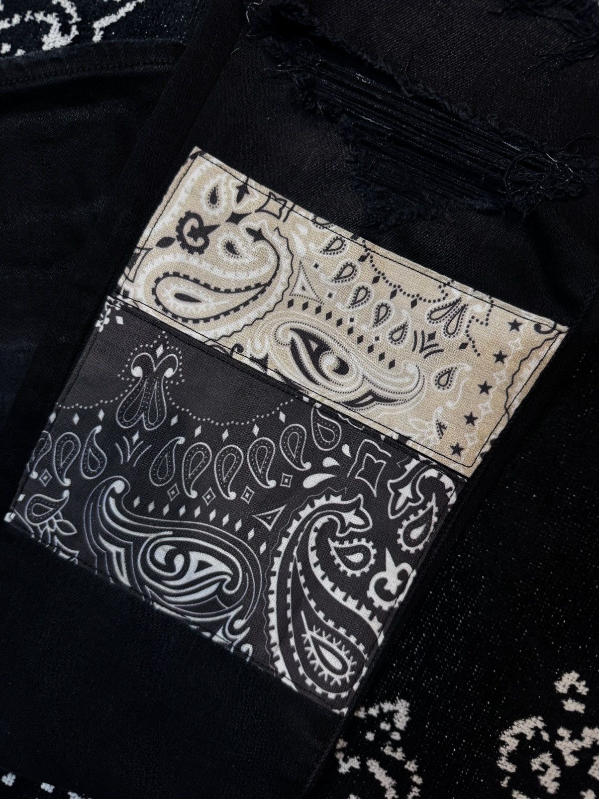 Amiri AMIRI BANDANA PATCH FADED JEANS Size US 34 / EU 50 - 6 Thumbnail