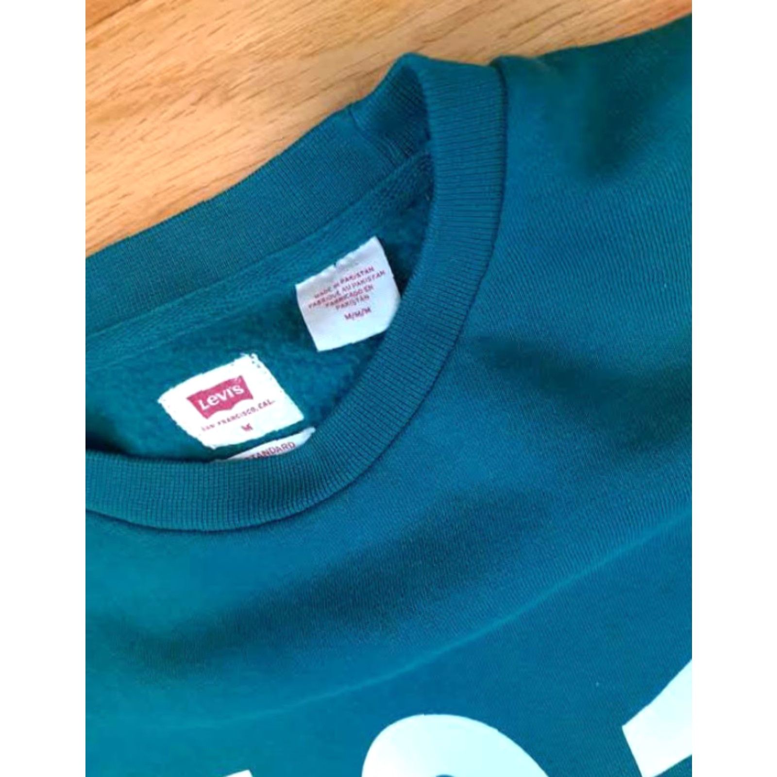 Levi's VINTAGE Levi's 501 Jersey Sweatshirt Green Rugby M Unisex Adults Pullover Sweatshirt Men Women Green 25in long 22in pit to pit Size US M / EU 48-50 / 2 - 3 Thumbnail