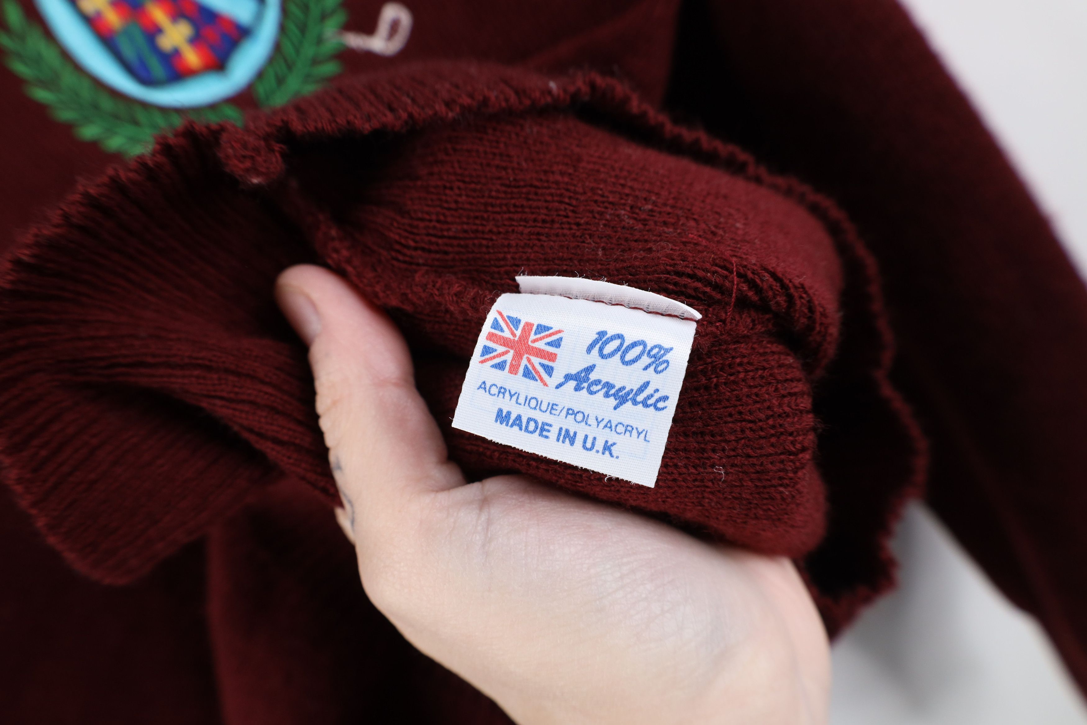 Vintage Vintage 70s 80s Golf Club England Knit V-Neck Sweater Red Size US L / EU 52-54 / 3 - 11 Thumbnail