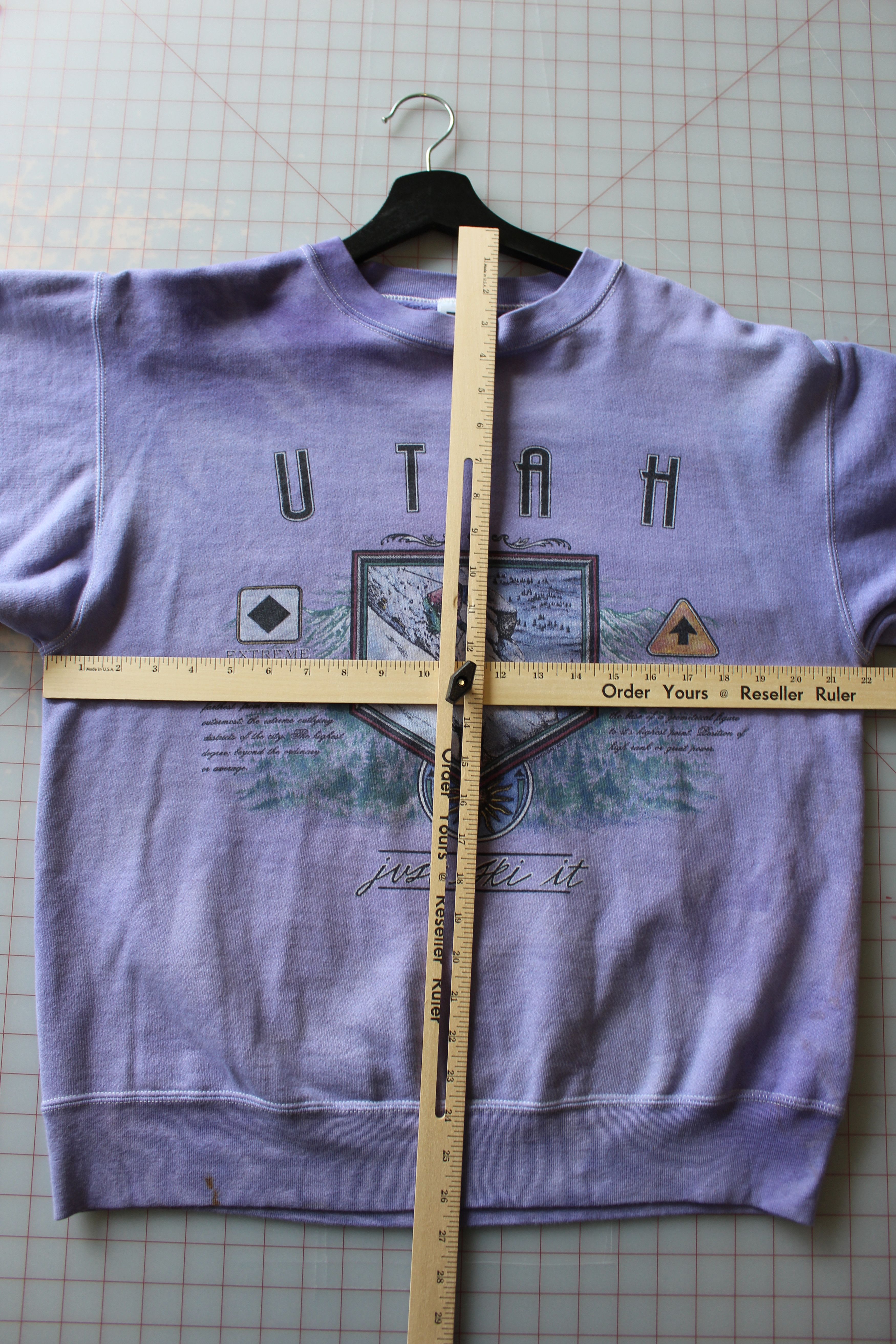 Vintage VINTAGE UTAH SKIING SPORTS SWEATSHIRT Size US L / EU 52-54 / 3 - 6 Thumbnail