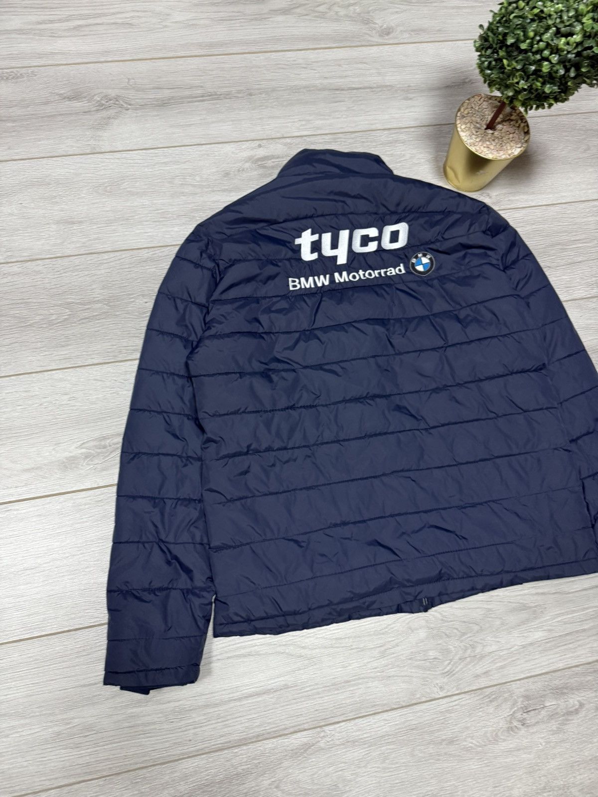 BMW Tyco BMW puffer jacket big logo Size US XL / EU 56 / 4 - 9 Thumbnail
