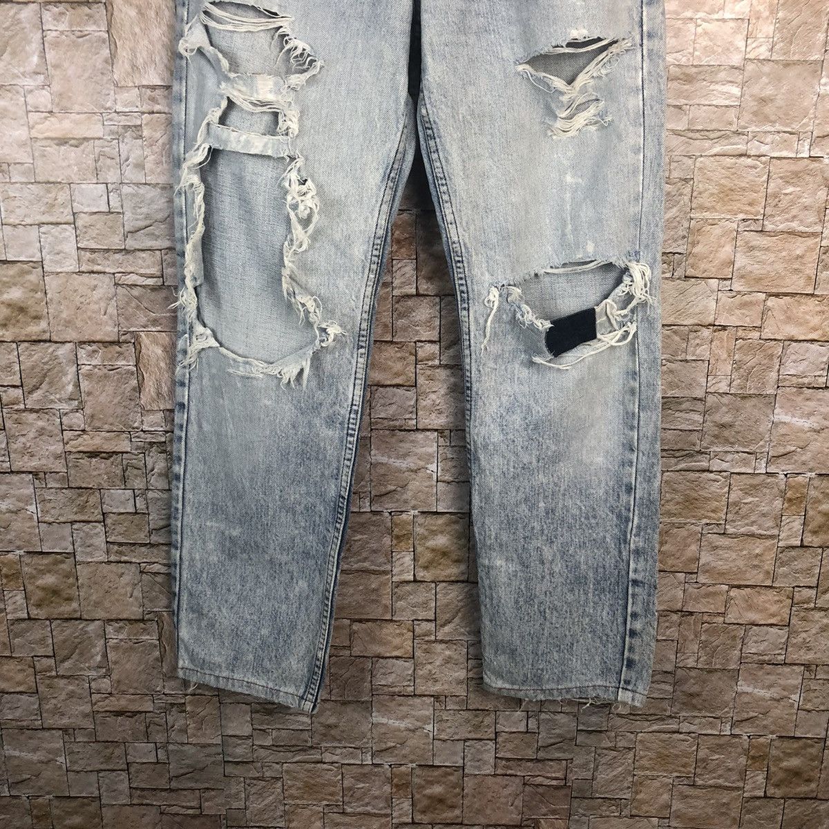Levi's Levis vintage ripped Distressed Denim Pants #A61 Size US 26 / EU 42 - 4 Thumbnail