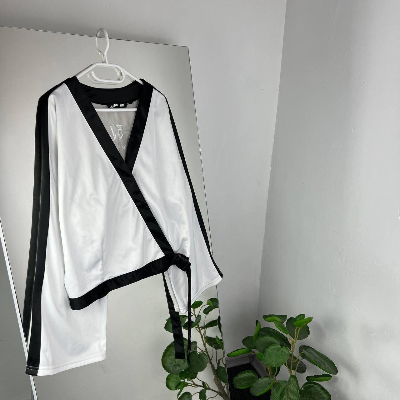 Japanese Brand Ace Tee & H&M Kimono Japanese Boxy Fit Size M / US 6-8 / IT 42-44 - 1 Thumbnail