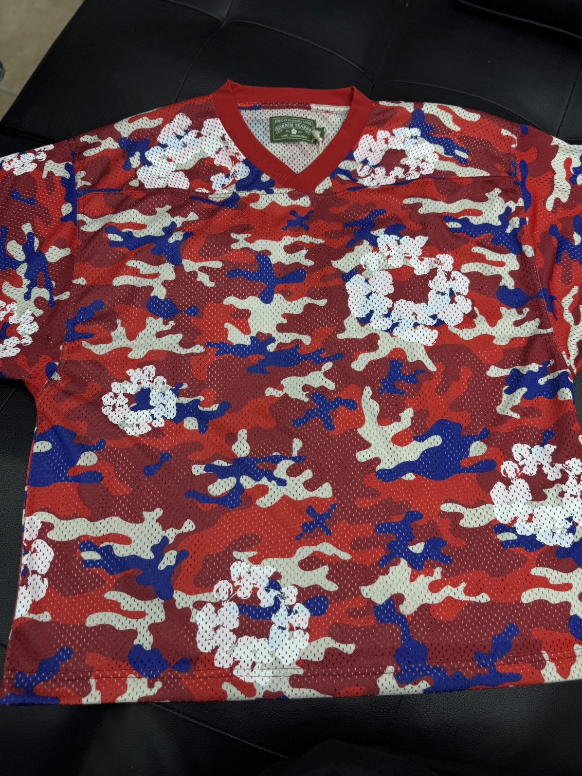 DENIM TEARS Denim Tears Red Camo Cotton Wreath Jersey Size S (NEW) Size US S / EU 44-46 / 1 - 3 Thumbnail