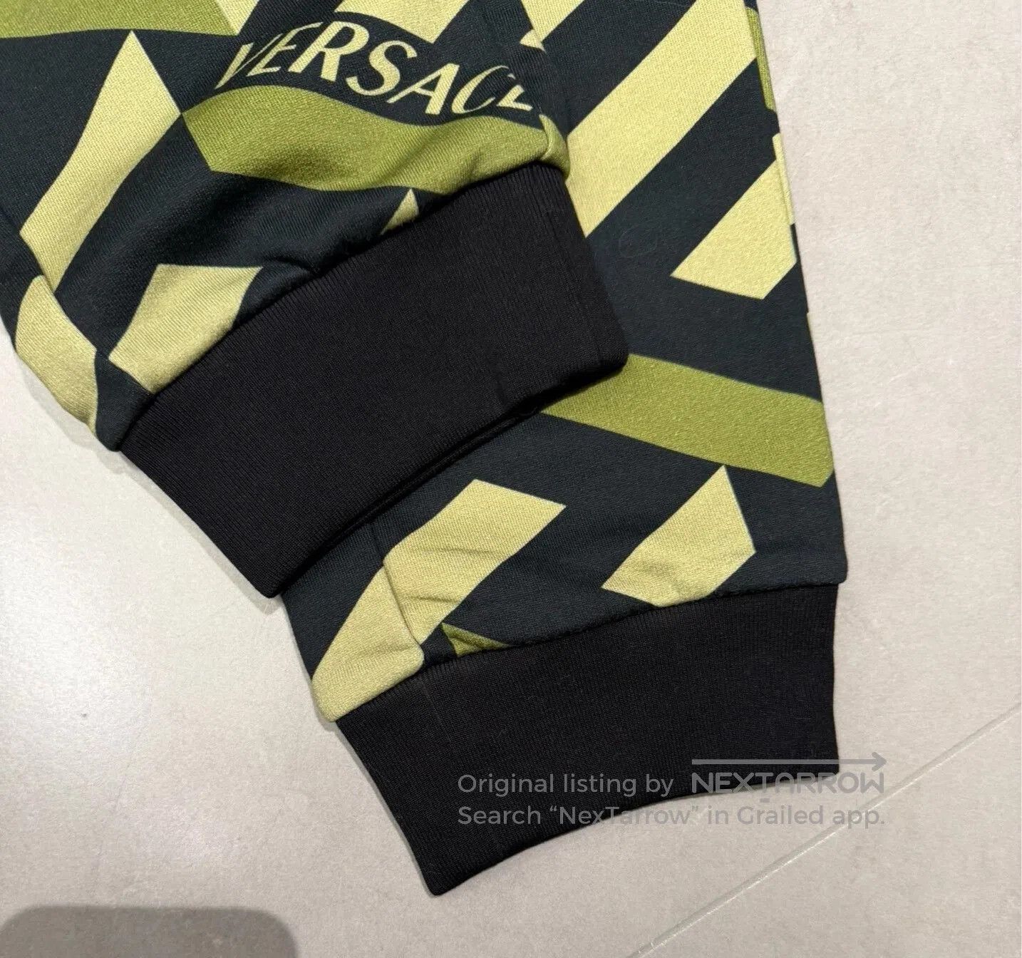 Versace Versace Men's Embroidered Army Green Sweatpants. Size US 26 / EU 42 - 2 Thumbnail