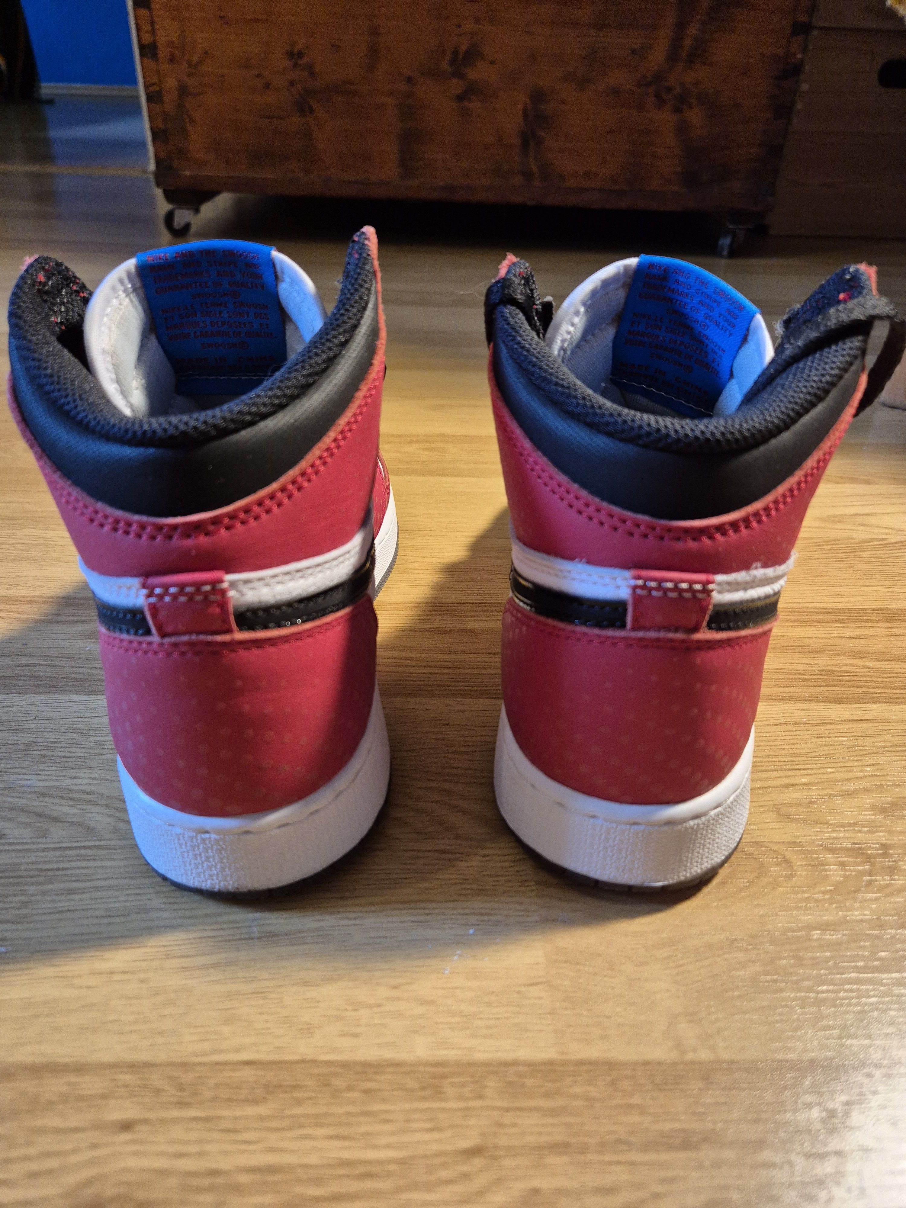 Jordan Brand Marvel x Air Jordan 1 Retro High Origin Story (GS) Size US 6 / EU 39 - 6 Thumbnail