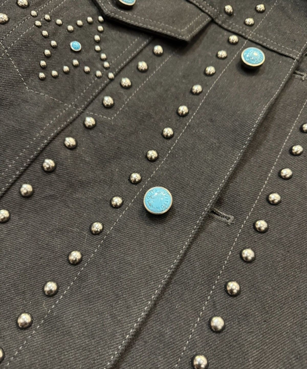 Louis Vuitton Louis Vuitton 52 Turquoise Studded Denim Jacket Black Size US L / EU 52-54 / 3 - 6 Thumbnail