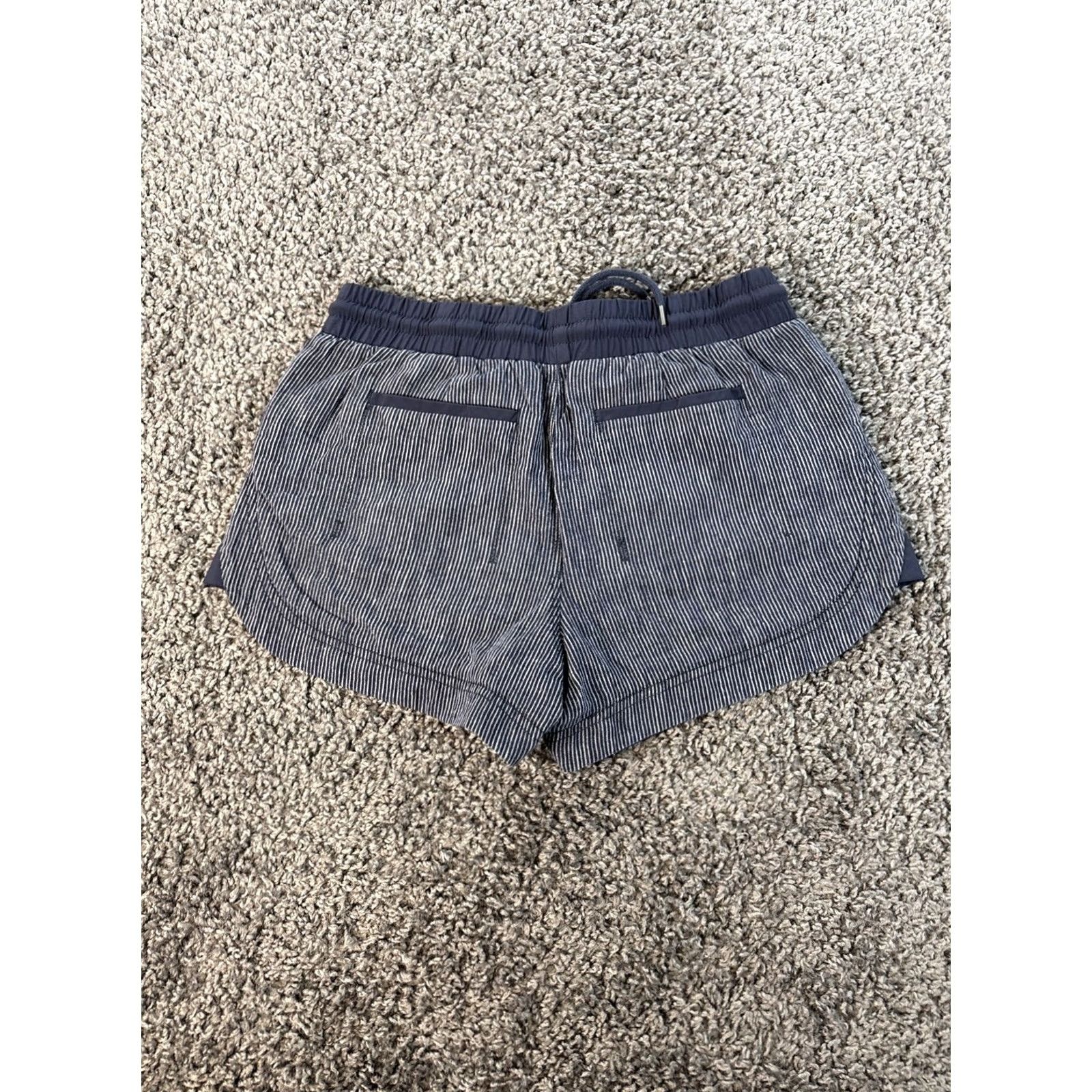 Athleta Athleta Shorts Womens 6 Beachside Bali Navy Linen Striped Blue High Rise Drawstring Womens Blue Striped Beachwear 90s? Size 28" / US 6 / IT 42 - 6 Thumbnail