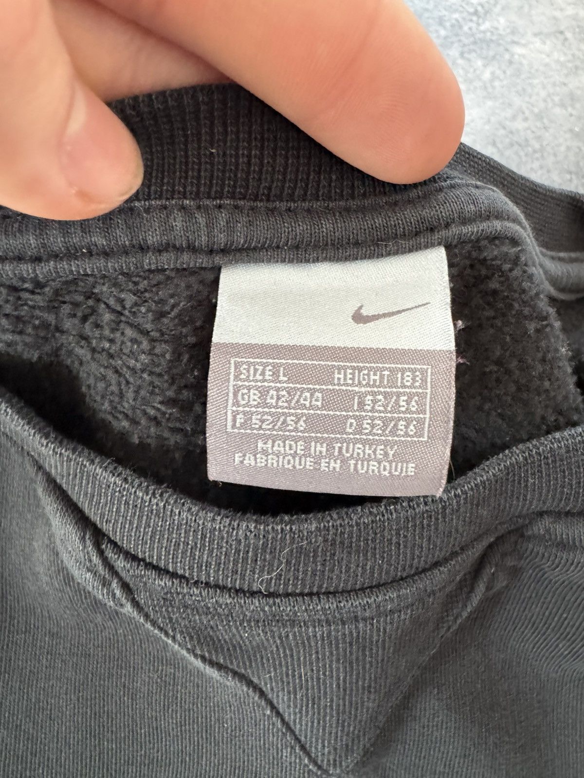 Nike Vintage Nike Logo Baggy Crewneck Sweatshirt Swoosh y2k Size US L / EU 52-54 / 3 - 7 Thumbnail