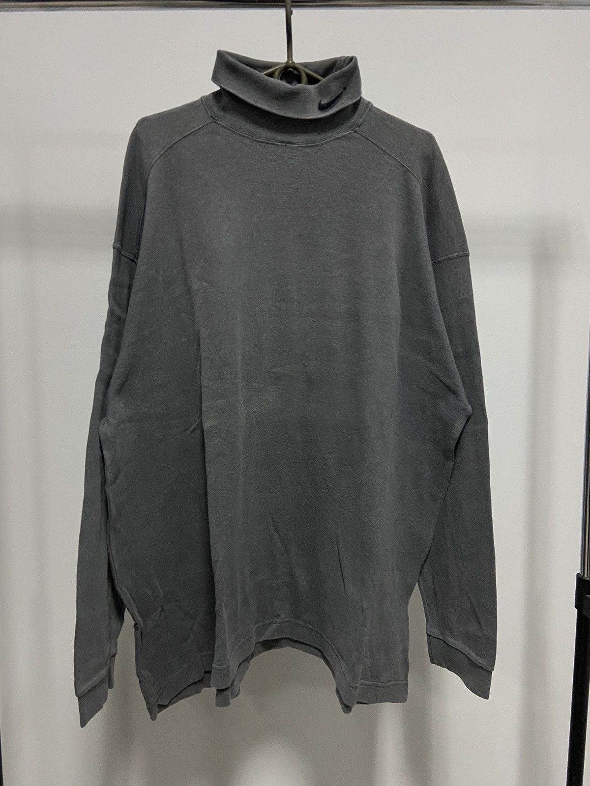 Nike × Vintage Nike Sweatshirt turtle neck small swoosh Logo Vintage 90s Size US L / EU 52-54 / 3 - 1 Thumbnail