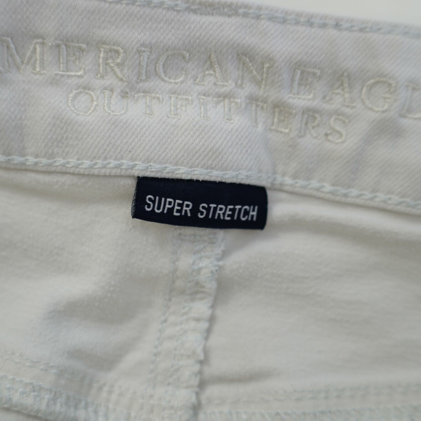 American Eagle Outfitters American Eagle White Denim Super Stretch Shorts Size 4 28/3 Size US 28 / EU 44 - 8 Thumbnail