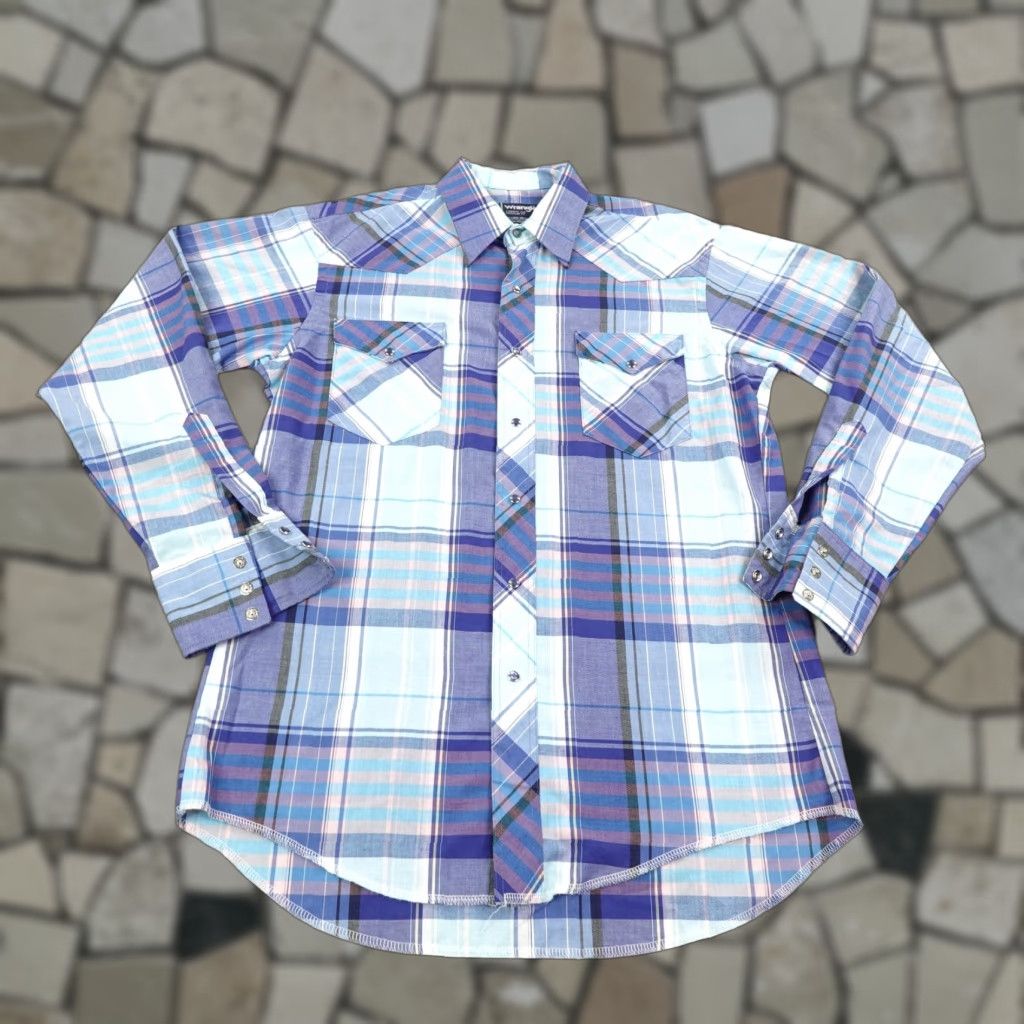 Wrangler VINTAGE Wrangler Shirt M Blue Cowboy Cut Pearl Snap Western X Long Tails Mens Size US M / EU 48-50 / 2 - 1 Thumbnail