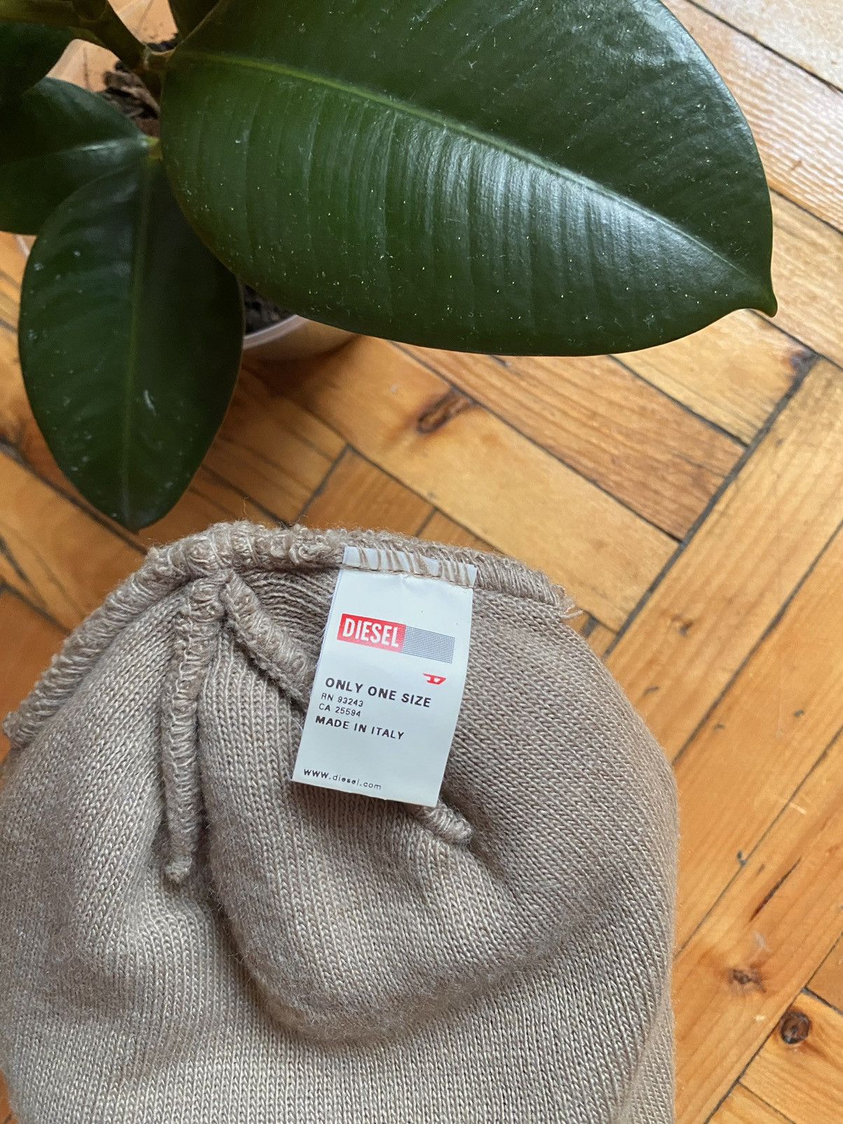 Diesel × Vintage Vintage Diesel Avant Garde Streetwear Beige Beanie Hat Size ONE SIZE - 2 Thumbnail