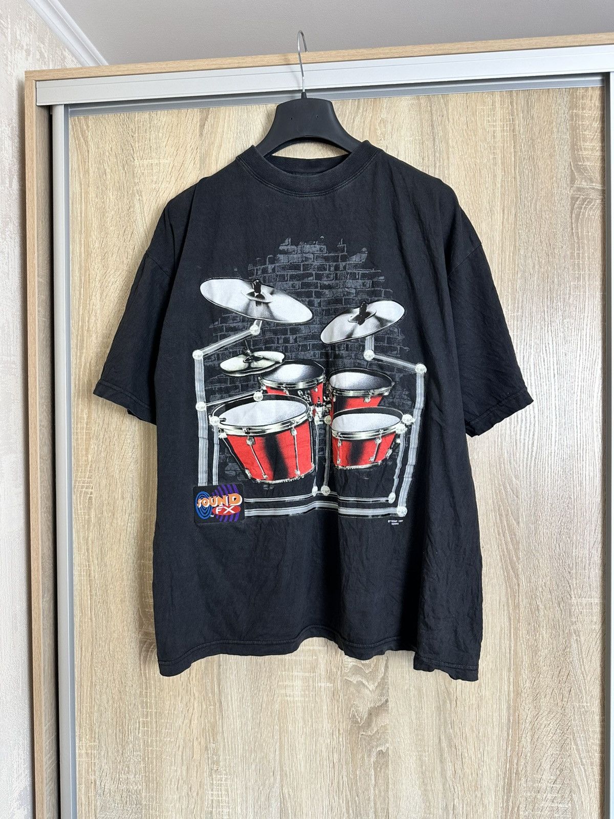 Band Tees 🔥 1997 Vintage Sound FX Printed T Shirt Drum Rock Metal Punk Size US XL / EU 56 / 4 - 1 Thumbnail