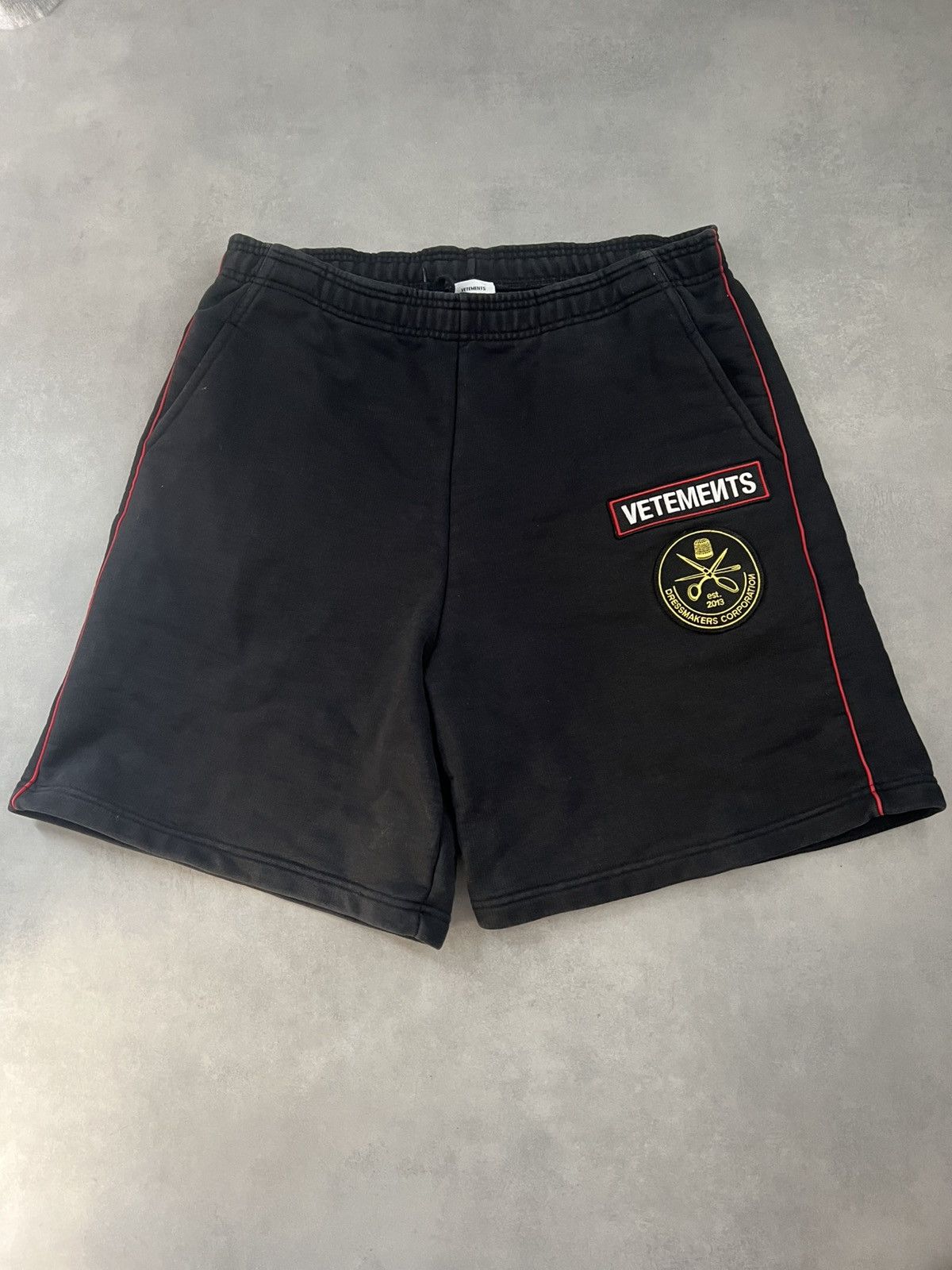 Vetements Vetements Russian Police Short Size US 30 / EU 46 - 1 Thumbnail