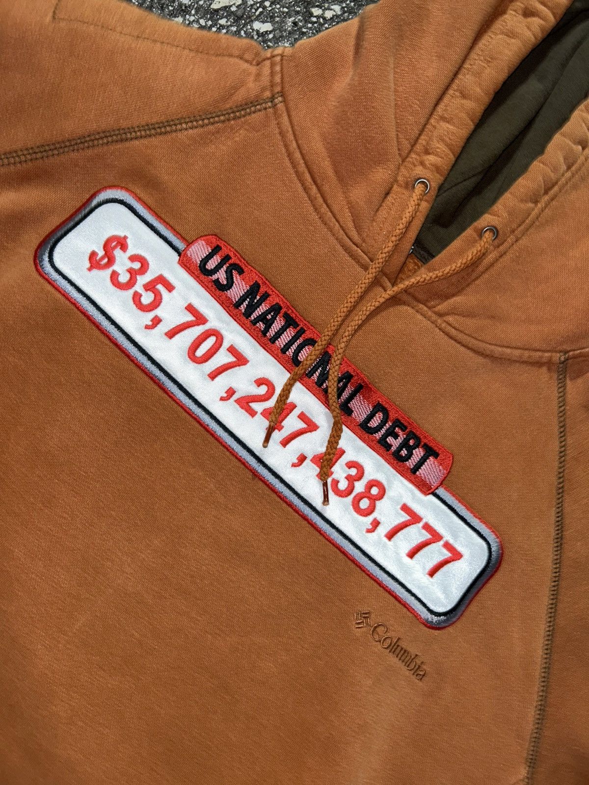 Columbia 1/1 Your World us national debt clock embroidered hoodie Size US XXL / EU 58 / 5 - 3 Thumbnail
