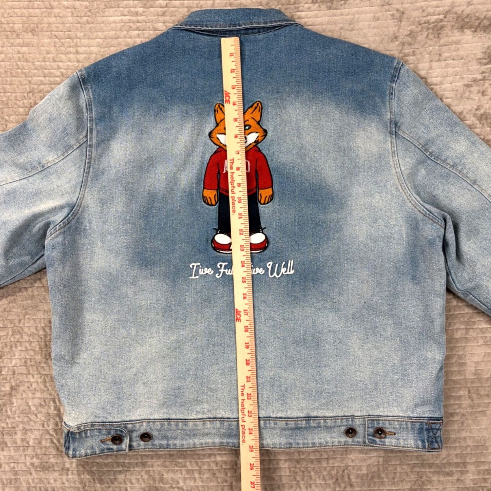 Denime AKOO Mens XL Light Wash Denim Jacket Full Zip Fox Mascot Live Full Live Well Bomber Jacket Streetwear Logo Zipper Pockets Embroidered Casual Mens Size US XL / EU 56 / 4 - 5 Thumbnail