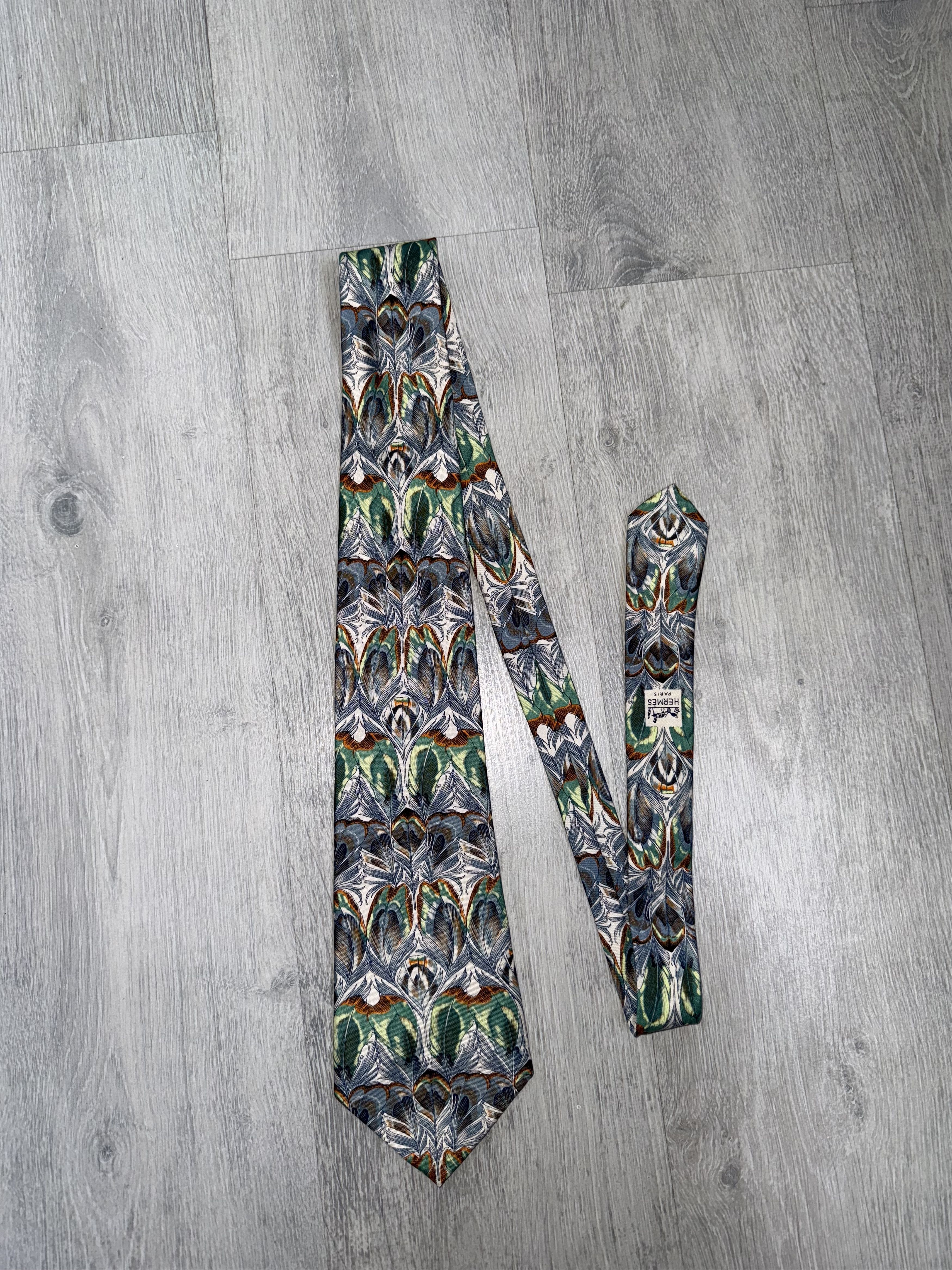 Hermes Vintage Hermes peacock feathers silk tie Size ONE SIZE - 2 Thumbnail