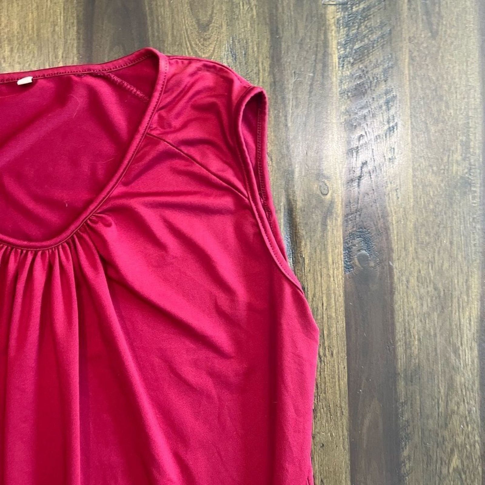 Shein SHEIN Maroon Pleated Silky Blouse Size L Size L / US 10 / IT 46 - 4 Thumbnail