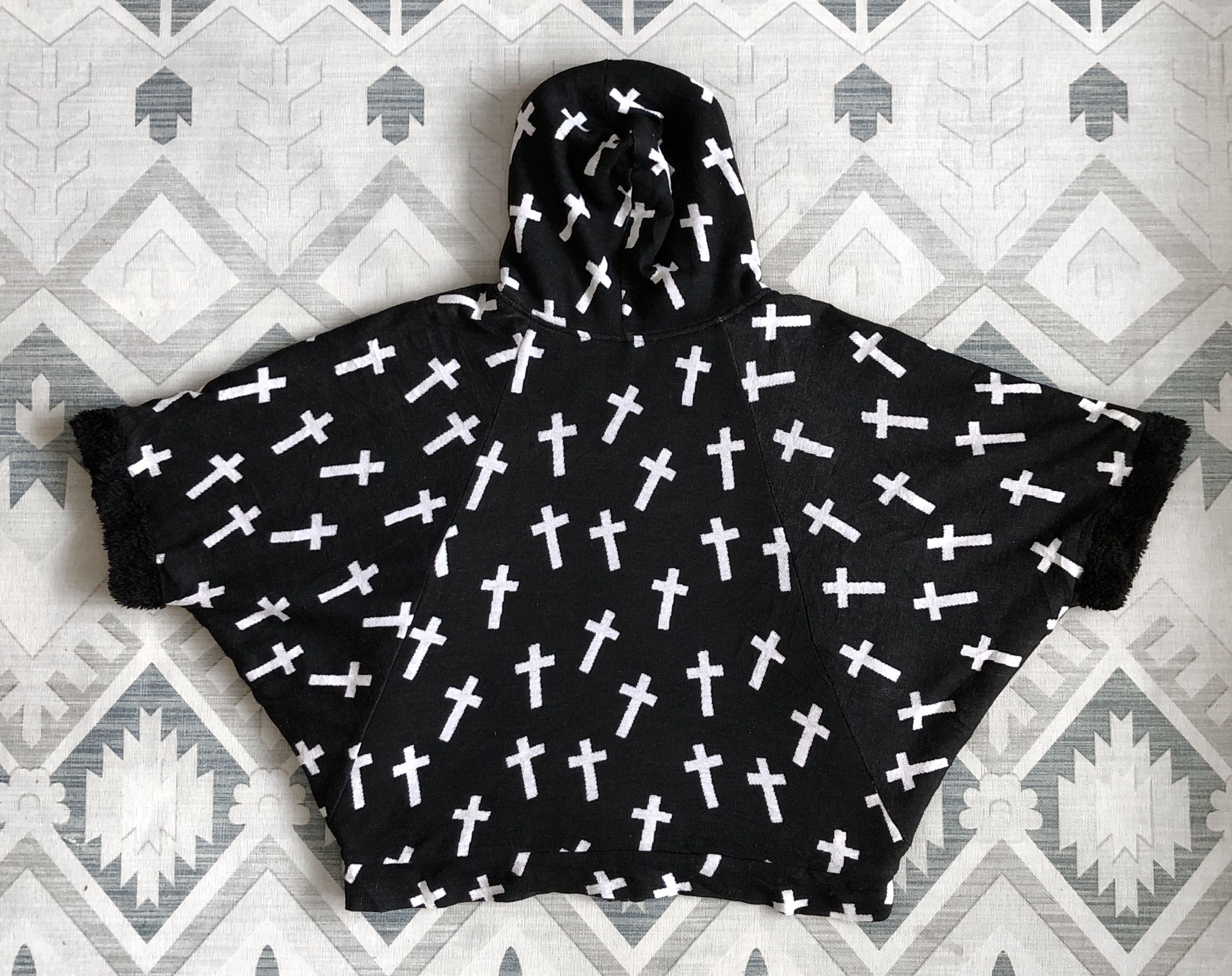 Japanese Brand DIAMOND JULIA FUZZ FLEECE LINED HOODED PONCHO JACKET Size M / US 6-8 / IT 42-44 - 2 Thumbnail